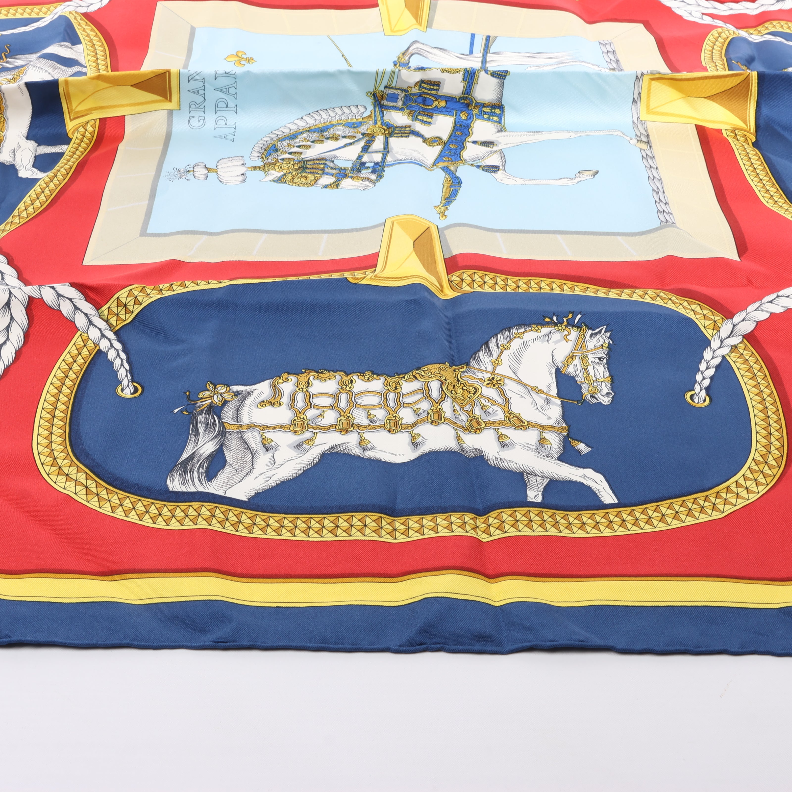 Hermès Carré 90 "GRAND APPARAT" 100% Silk Scarf in Navy x Red