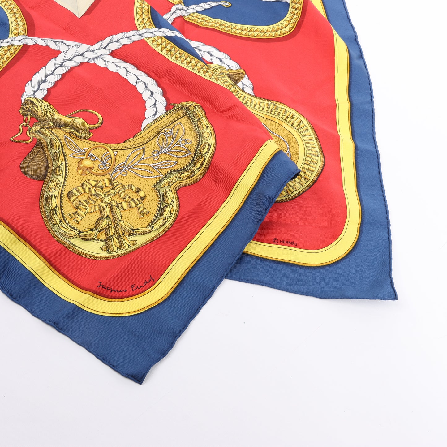 Carré Hermès Carré 90 « GRAND APPARAT » 100 % soie, bleu marine x rouge