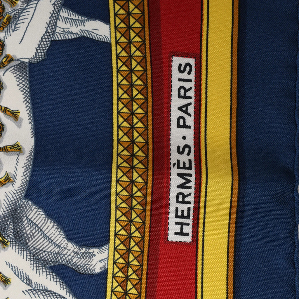 Hermès Carré 90 "GRAND APPARAT" Silk handkerchief in Navy Blue x Red