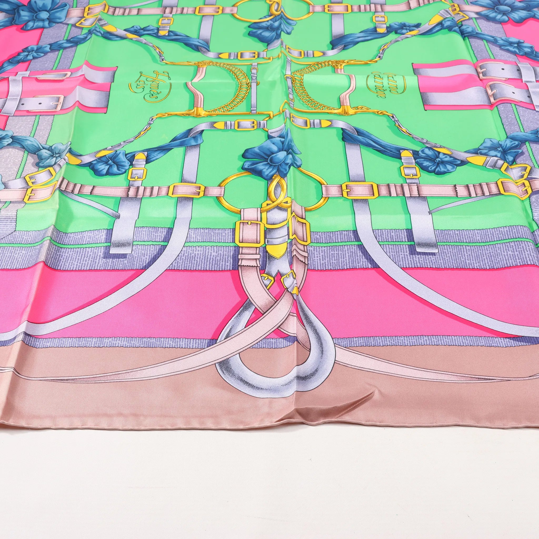 Hermès Carré 90 "GRAND MANEGE" Silk handkerchief in Pink x Green