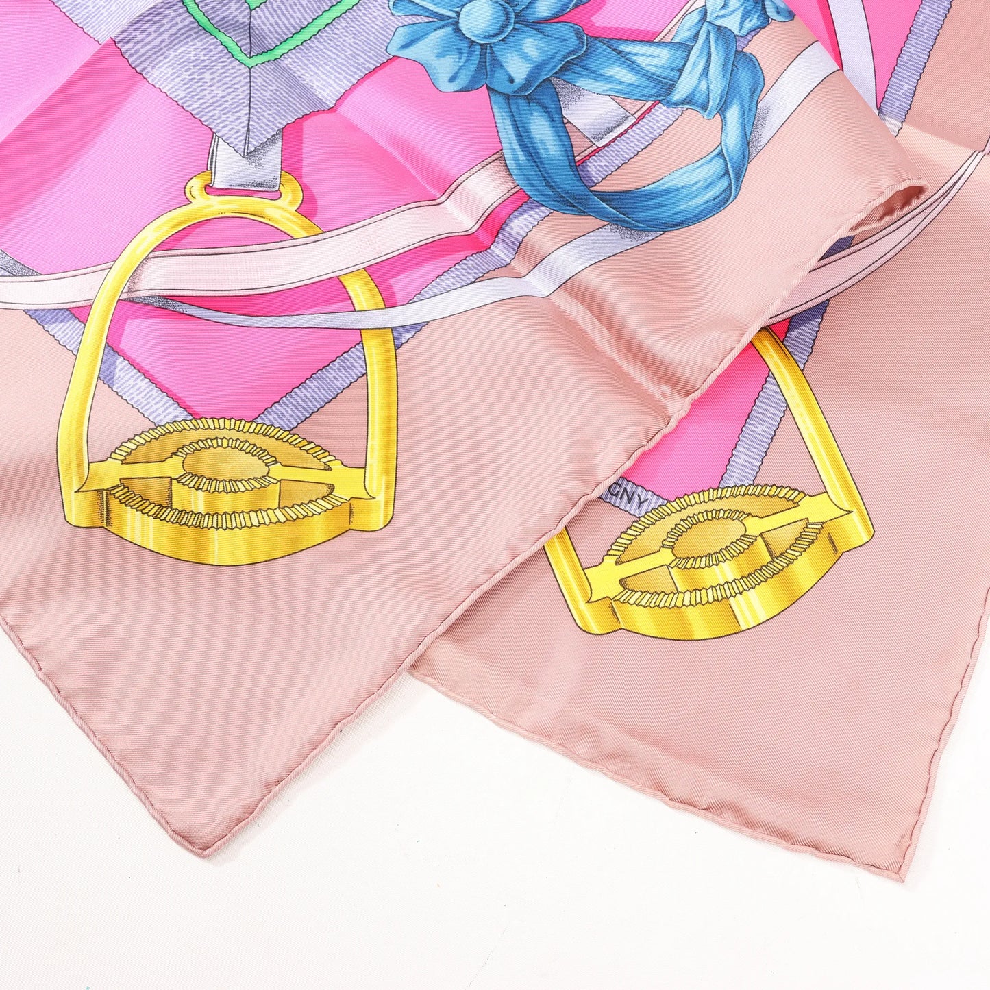 Hermès Carré 90 "GRAND MANEGE" Silk handkerchief in Pink x Green