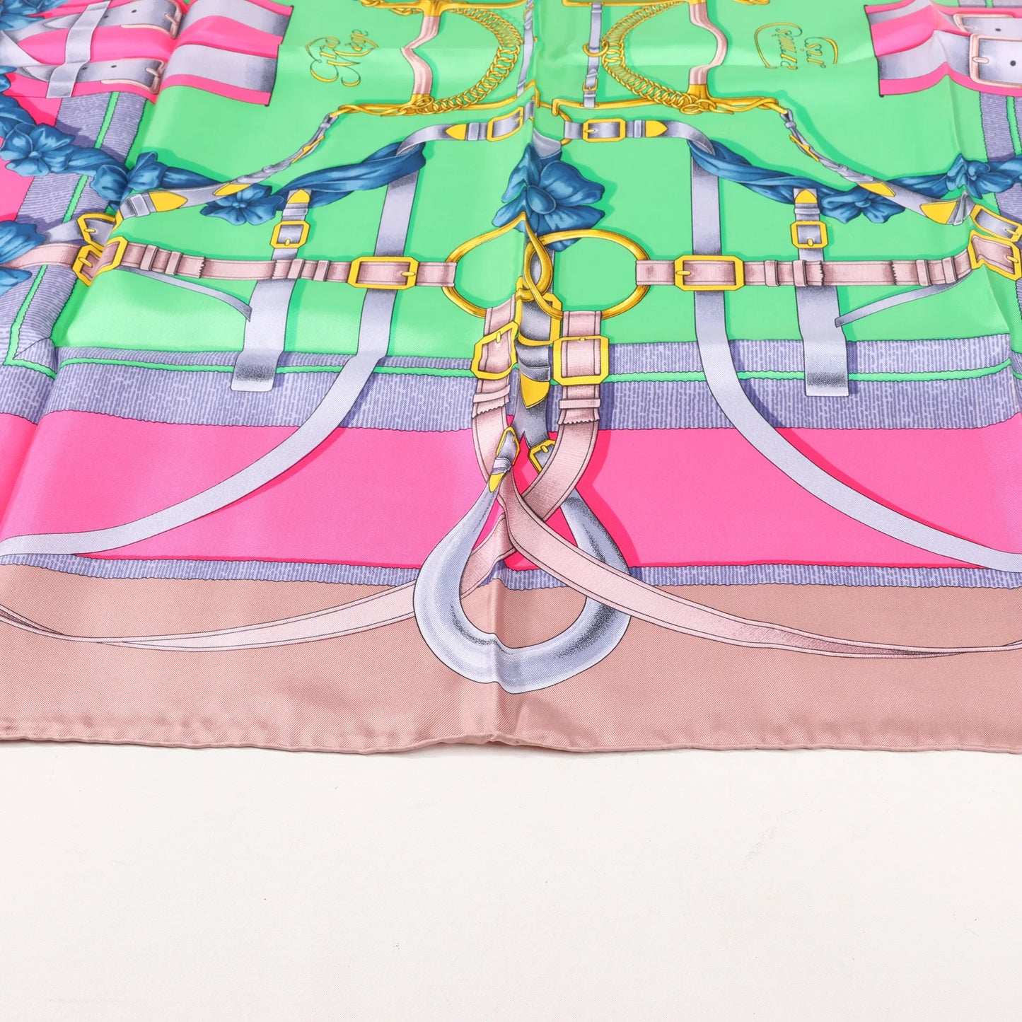 Hermès Carré 90 "GRAND MANEGE" Silk handkerchief in Pink x Green