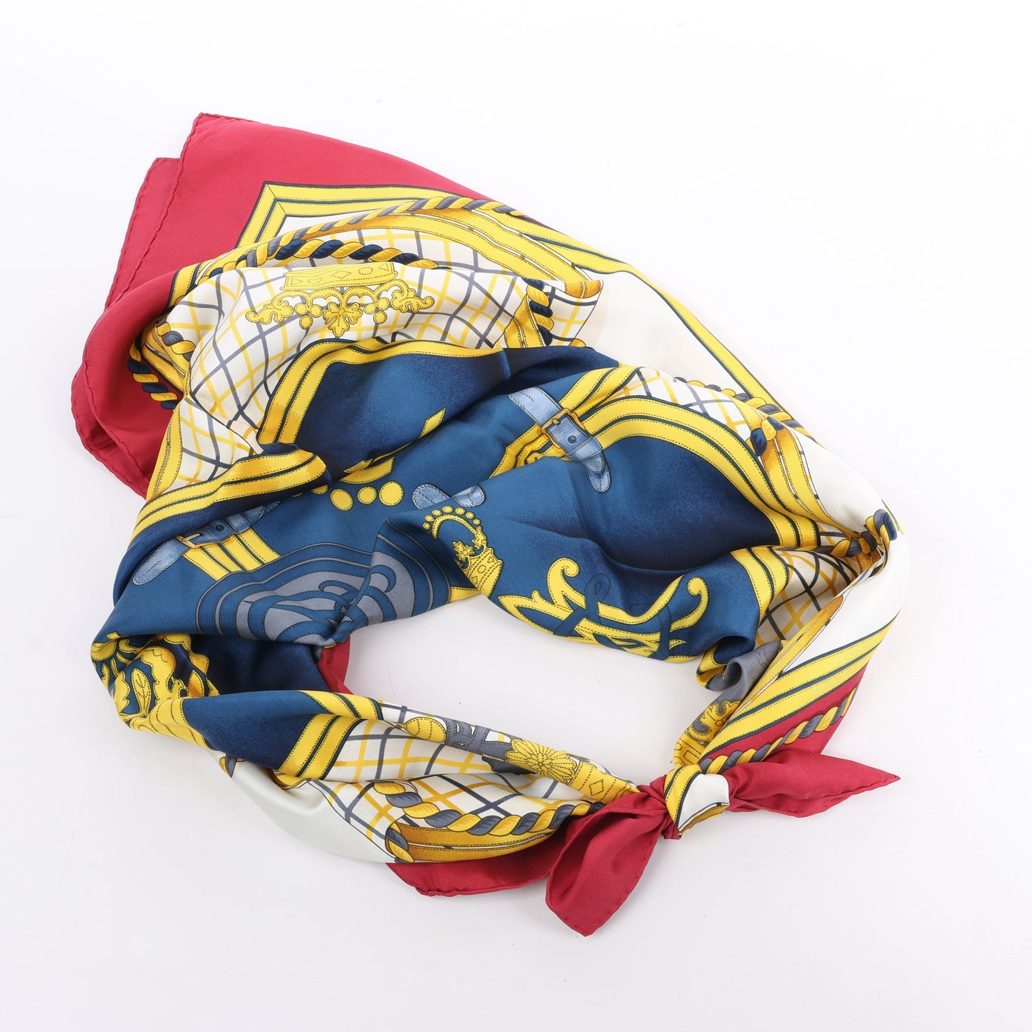 Hermès Carré 90 "GRANDE TENUE" Silk handkerchief in Burgundy