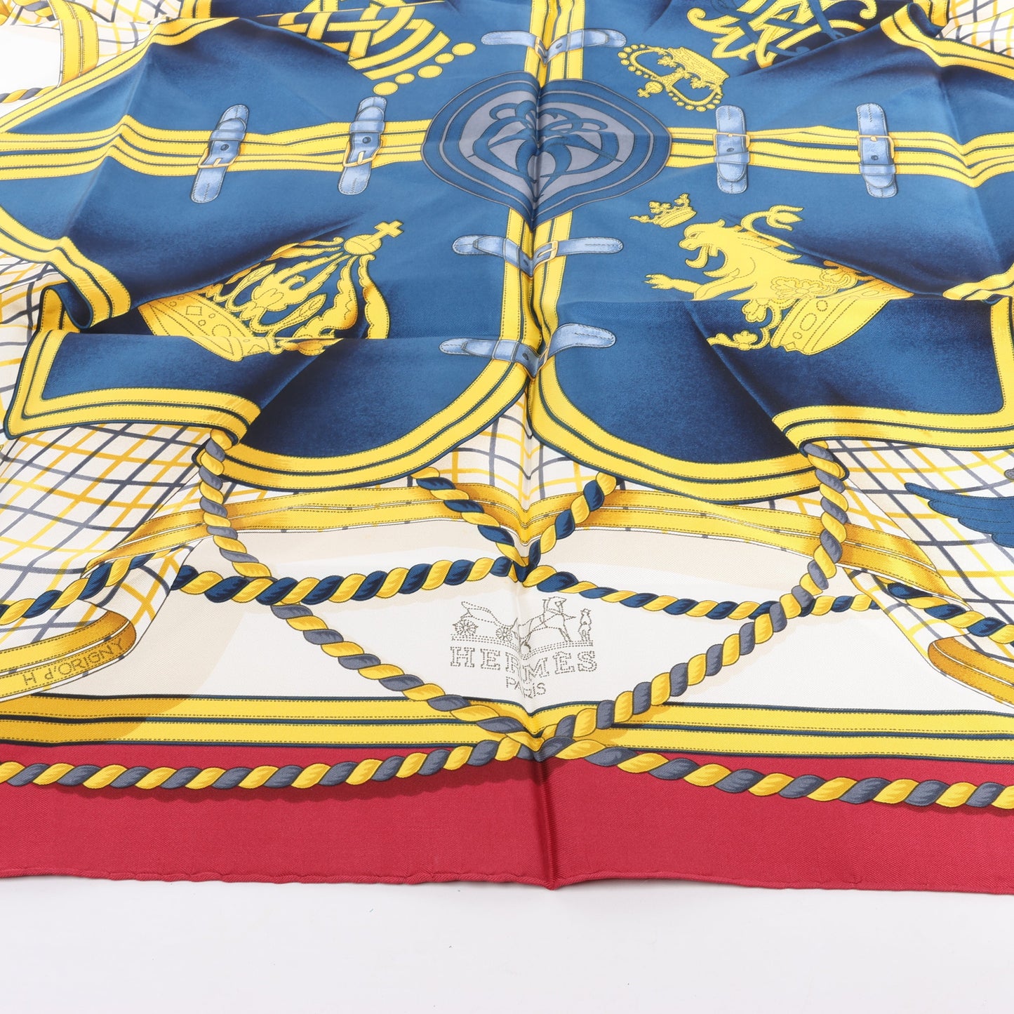 Hermès Carré 90 "GRANDE TENUE" Silk handkerchief in Burgundy