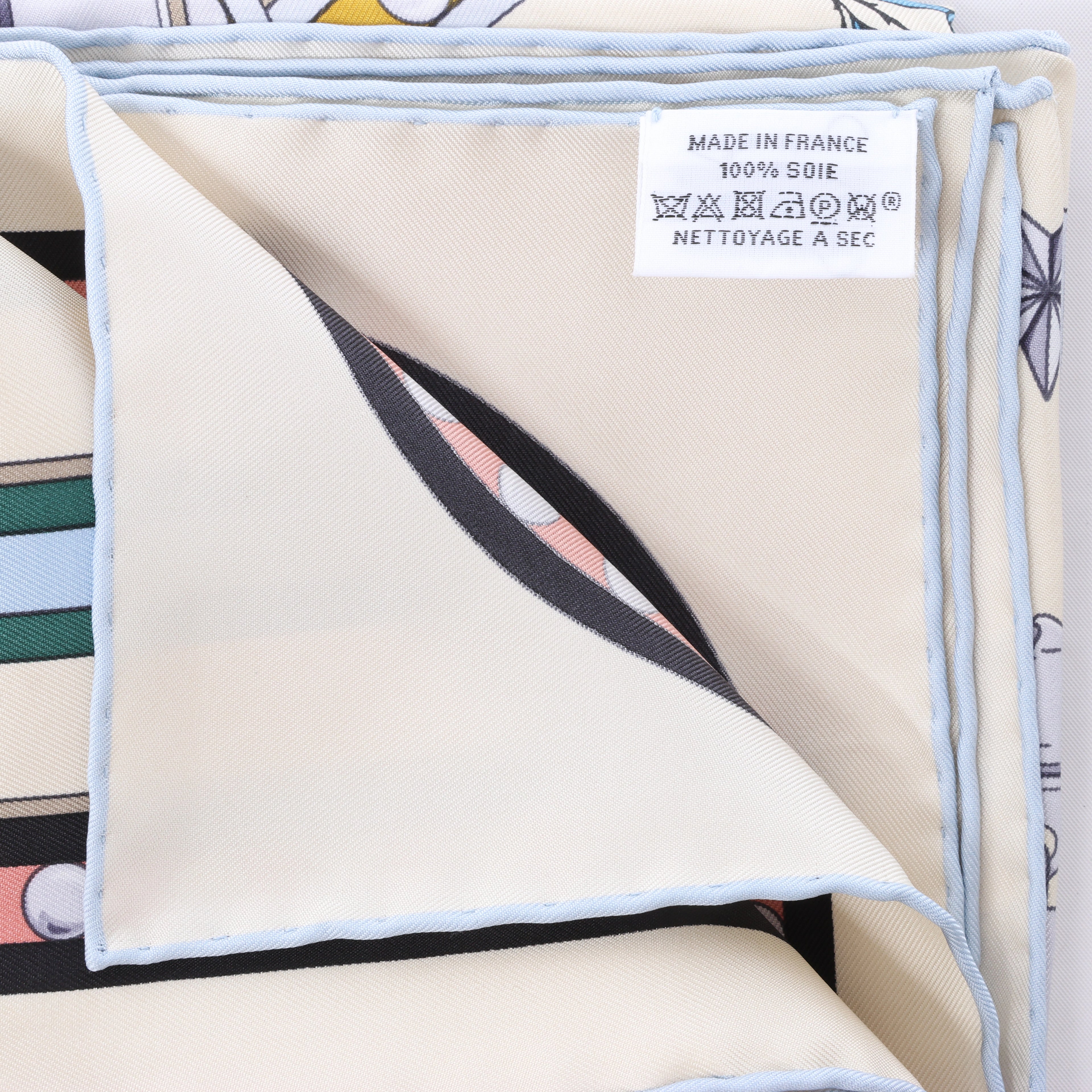 Hermès Carré 90 "Grand Tralala" Silk handkerchief in Beige x Blue