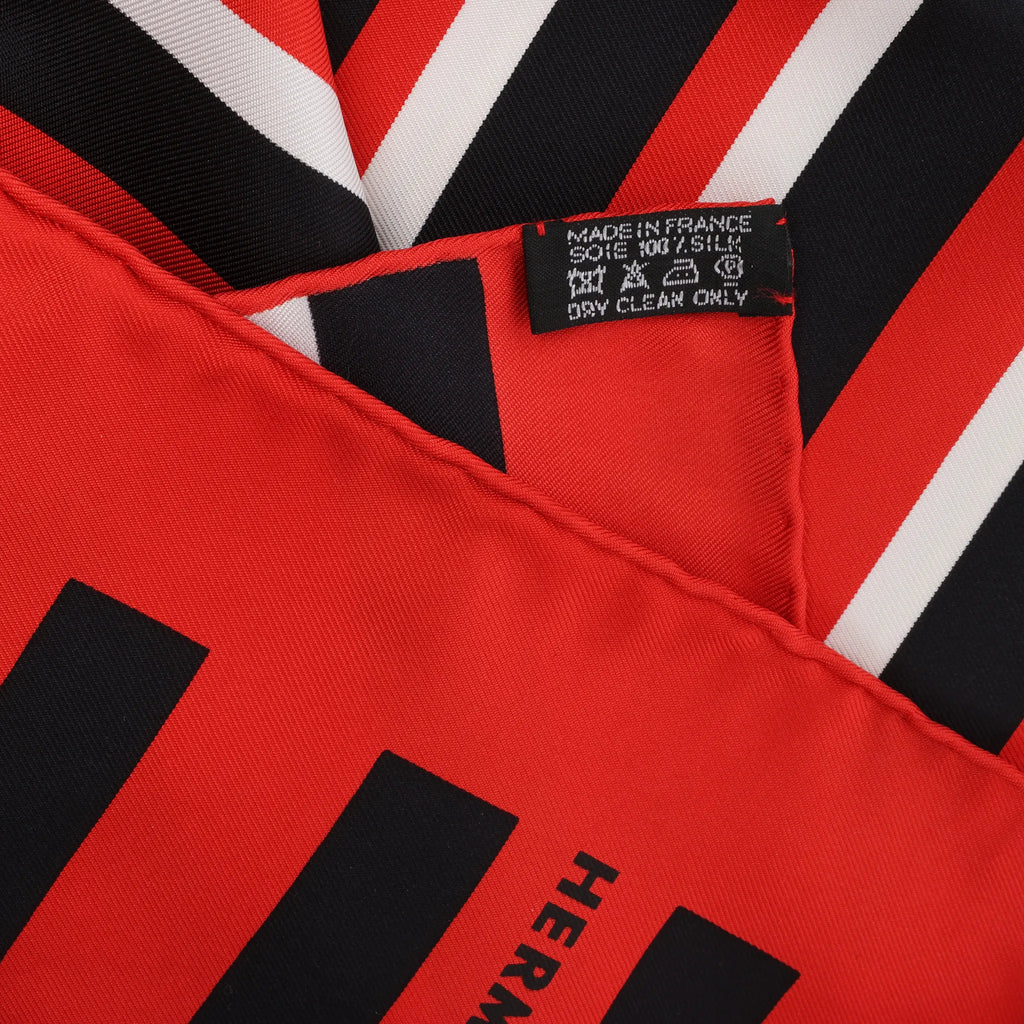 Hermès Carré 90 "H AU GALOP" Silk handkerchief in Red x Black