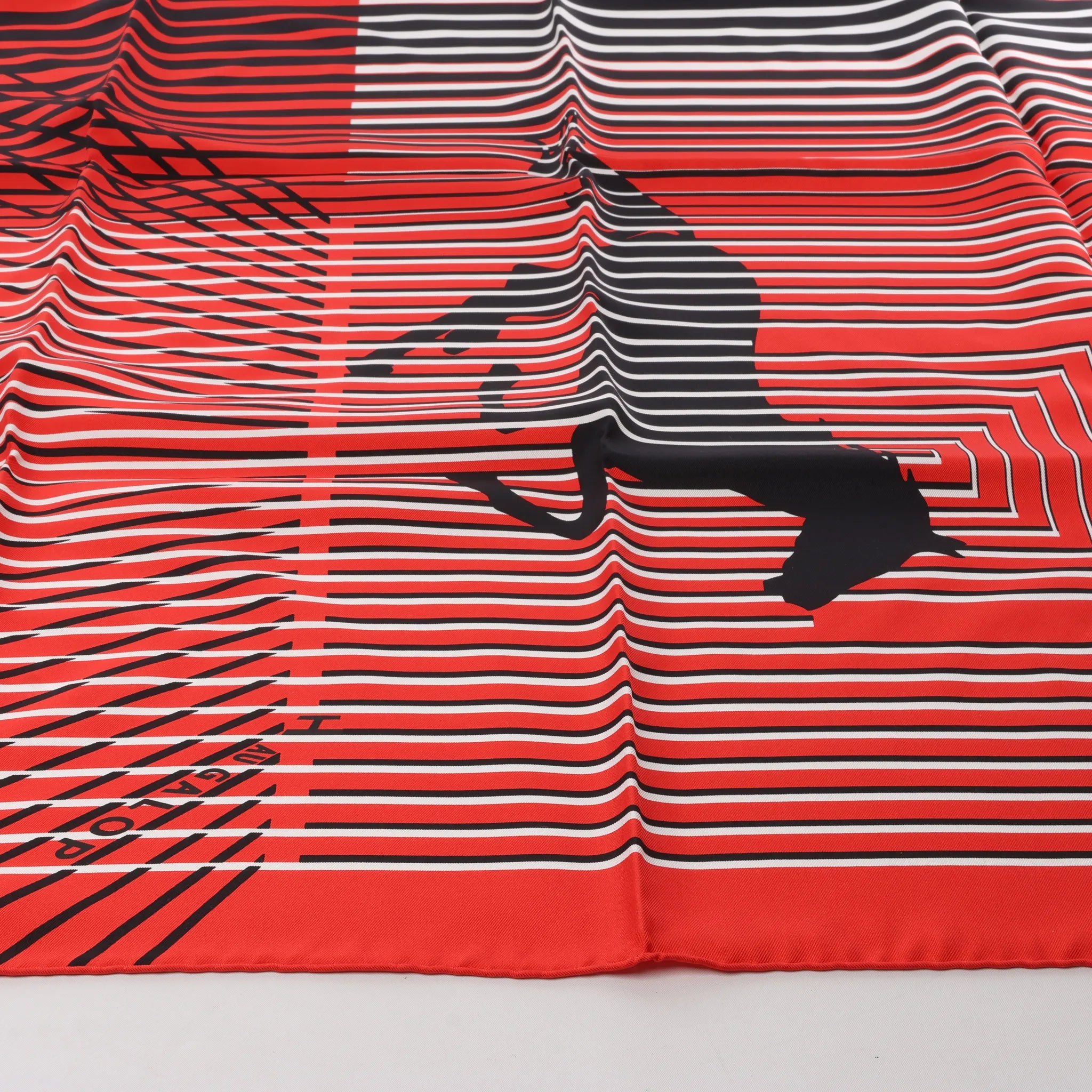 Hermès Carré 90 "H AU GALOP" Silk handkerchief in Red x Black