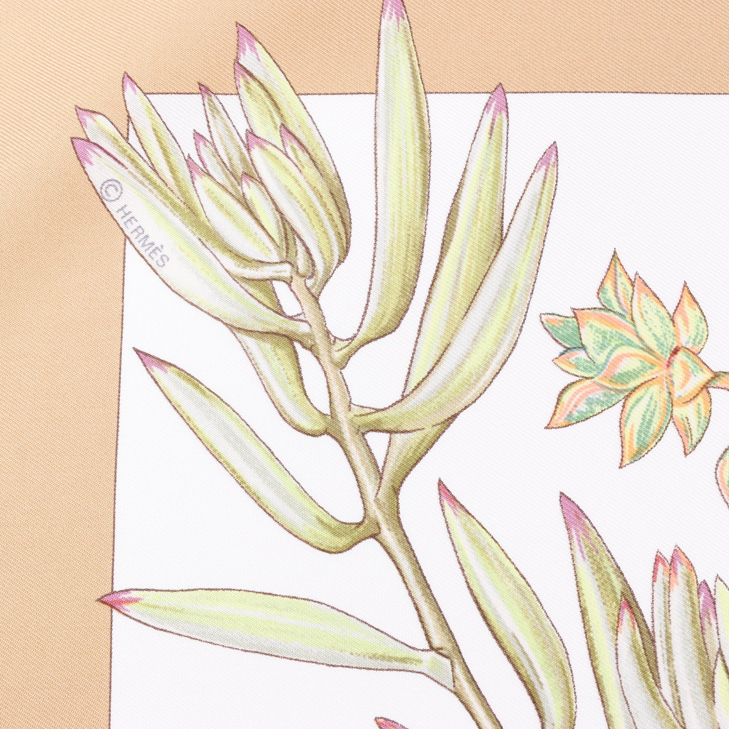 Carré Hermès Carré 90 « JARDIN SECRET » 100 % soie beige