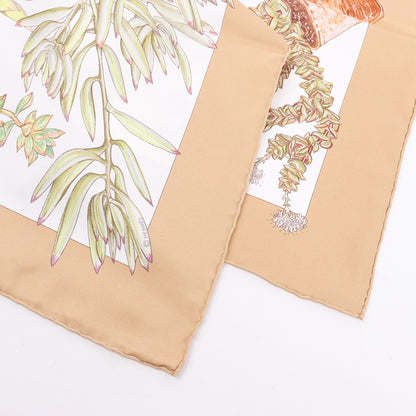 Carré Hermès Carré 90 « JARDIN SECRET » 100 % soie beige