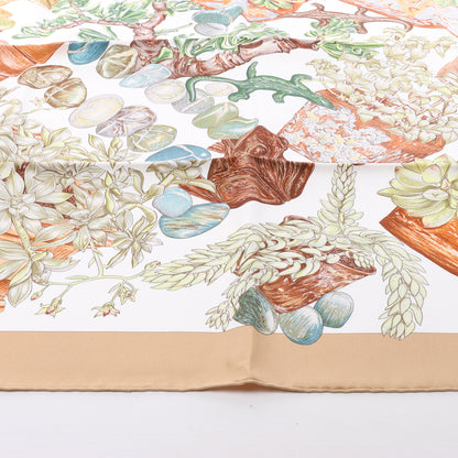 Carré Hermès Carré 90 « JARDIN SECRET » 100 % soie beige