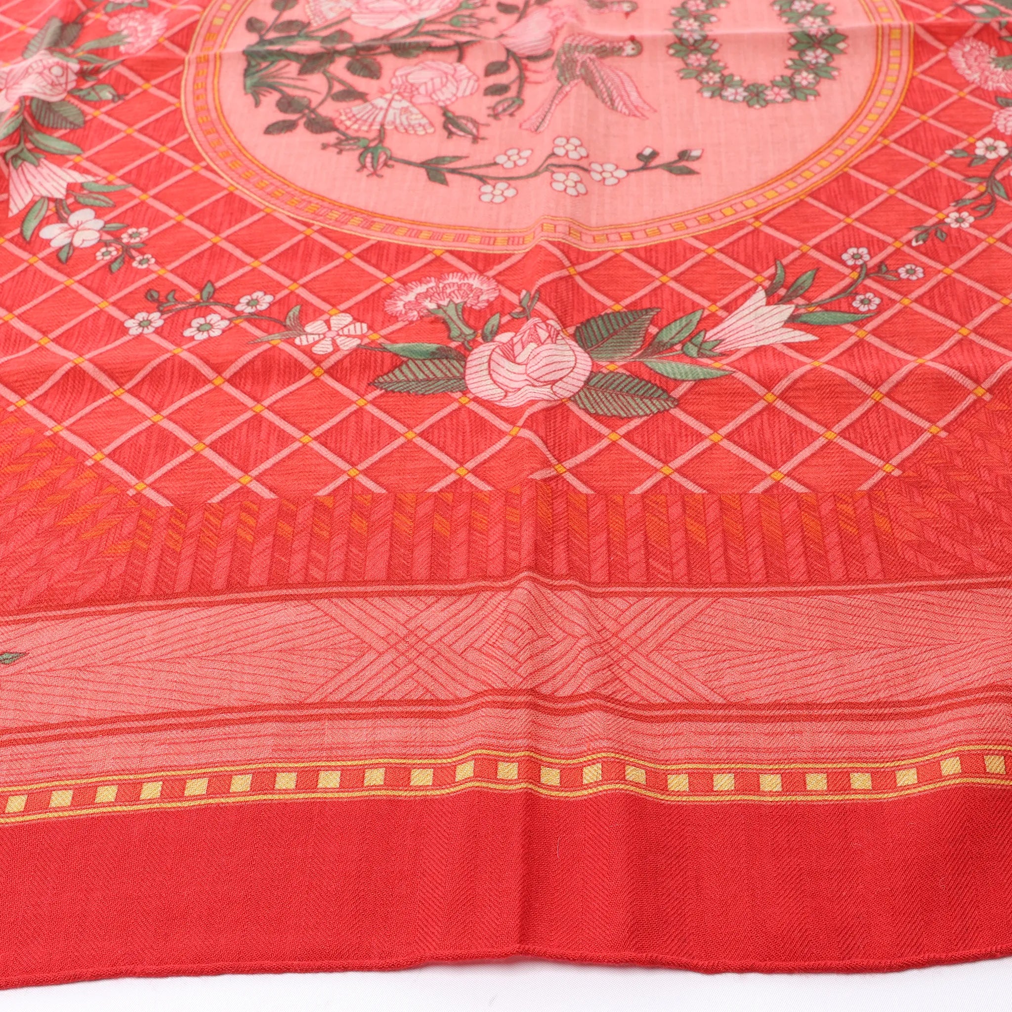 Hermès Carré 90 "JEUX DE PAILLE" Cashmere x Silk handkerchief in Red