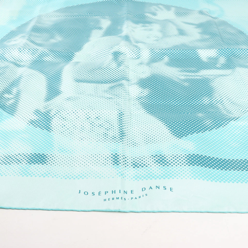 Hermès Carré 90 "JOSEPHINE DANSE" Silk handkerchief in Blue