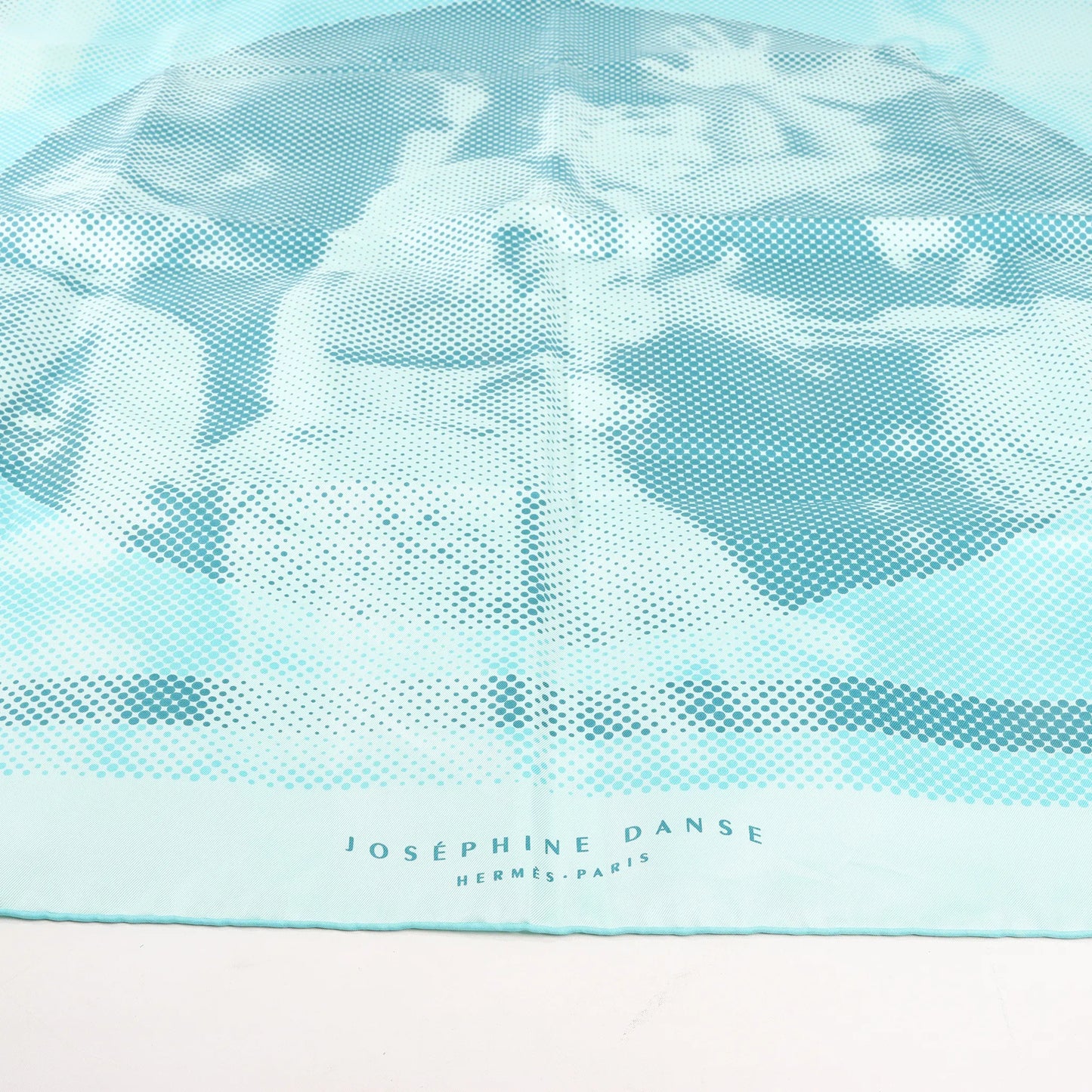 Hermès Carré 90 "JOSEPHINE DANSE" Silk handkerchief in Blue