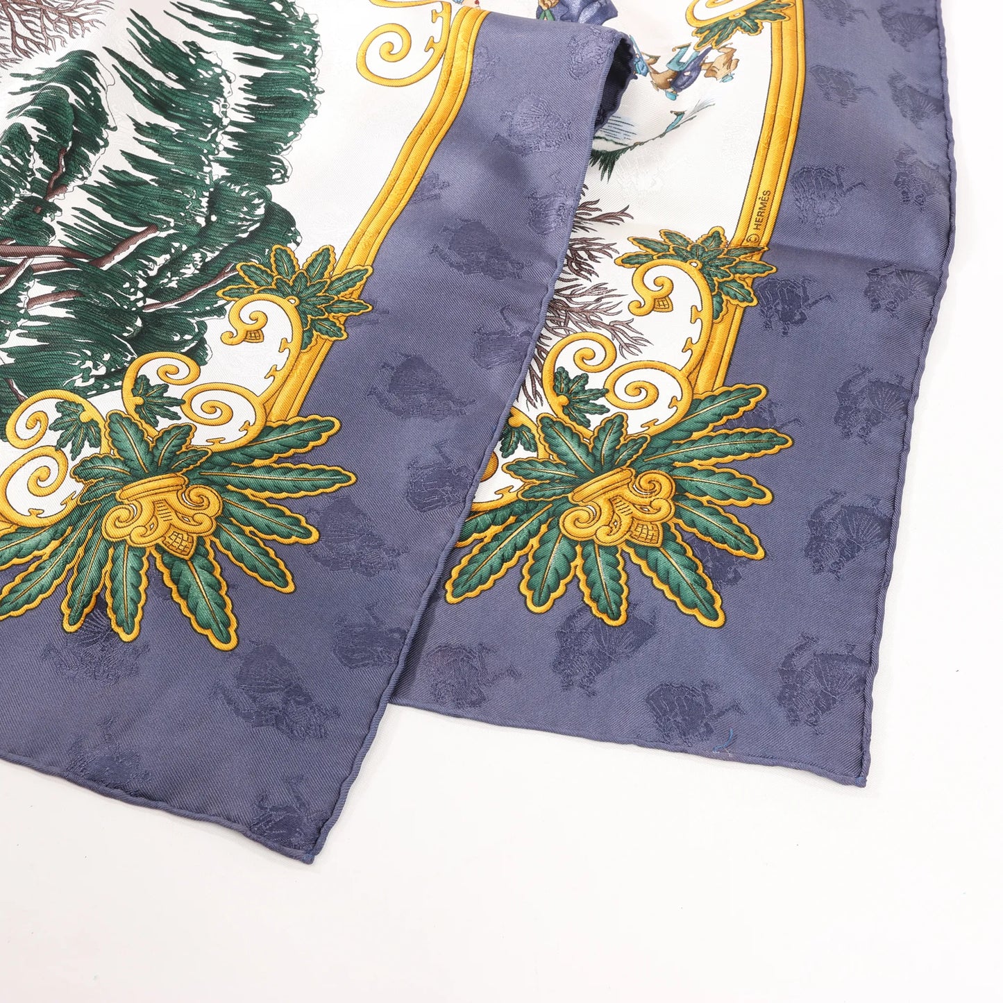 Hermès Carré 90 „Joies d'Hiver“ Seidentaschentuch in Marineblau