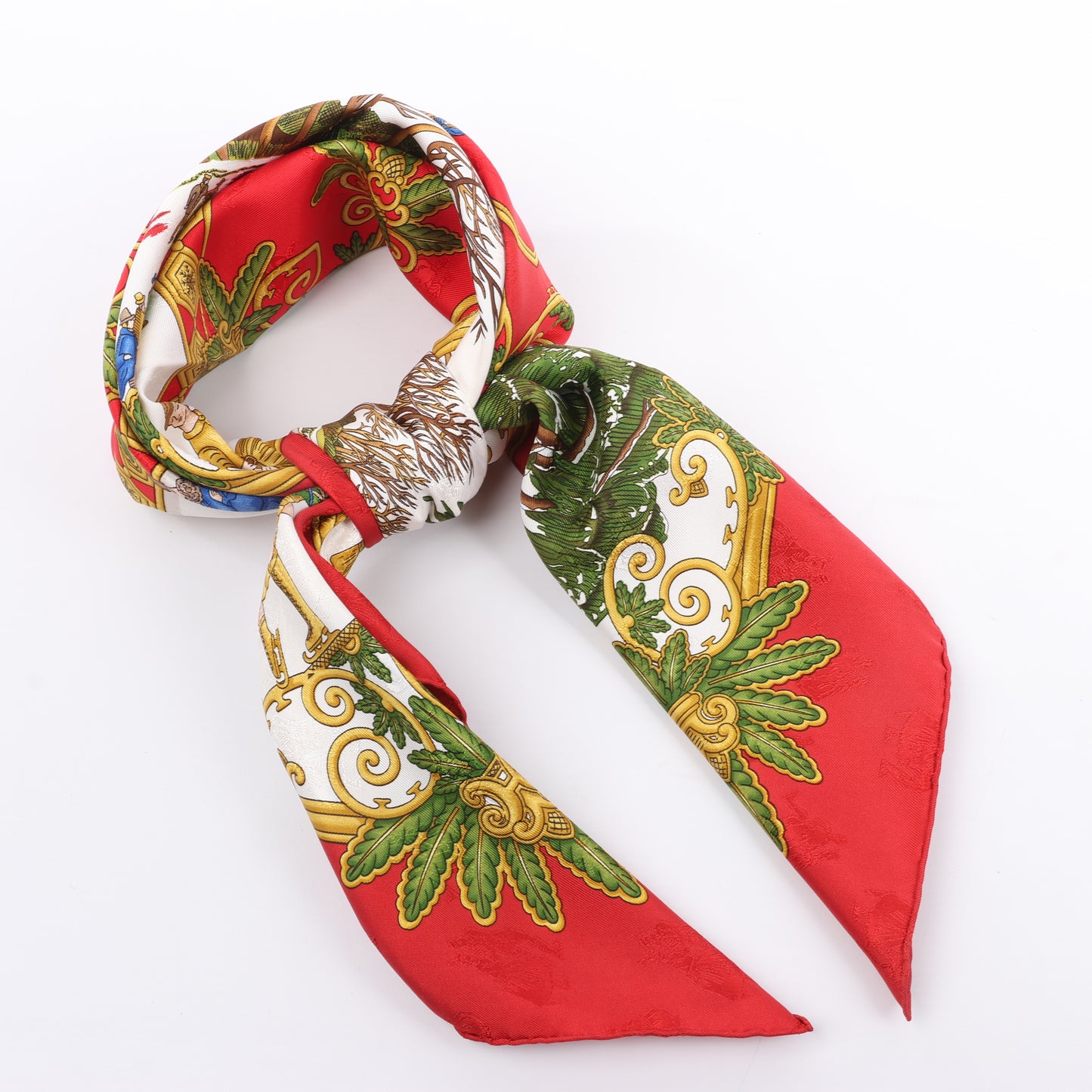 Hermès Carré 90 "Joies d'Hiver" Foulard 100% Soie en Rouge