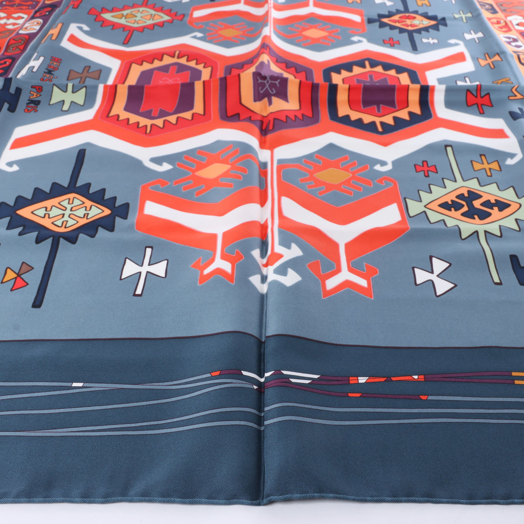 Hermès Carré 90 "KILIM" Silk handkerchief in Gray x Red