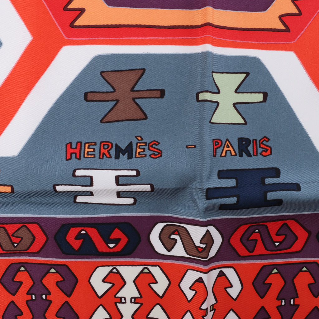 Hermès Carré 90 "KILIM" Silk handkerchief in Gray x Red