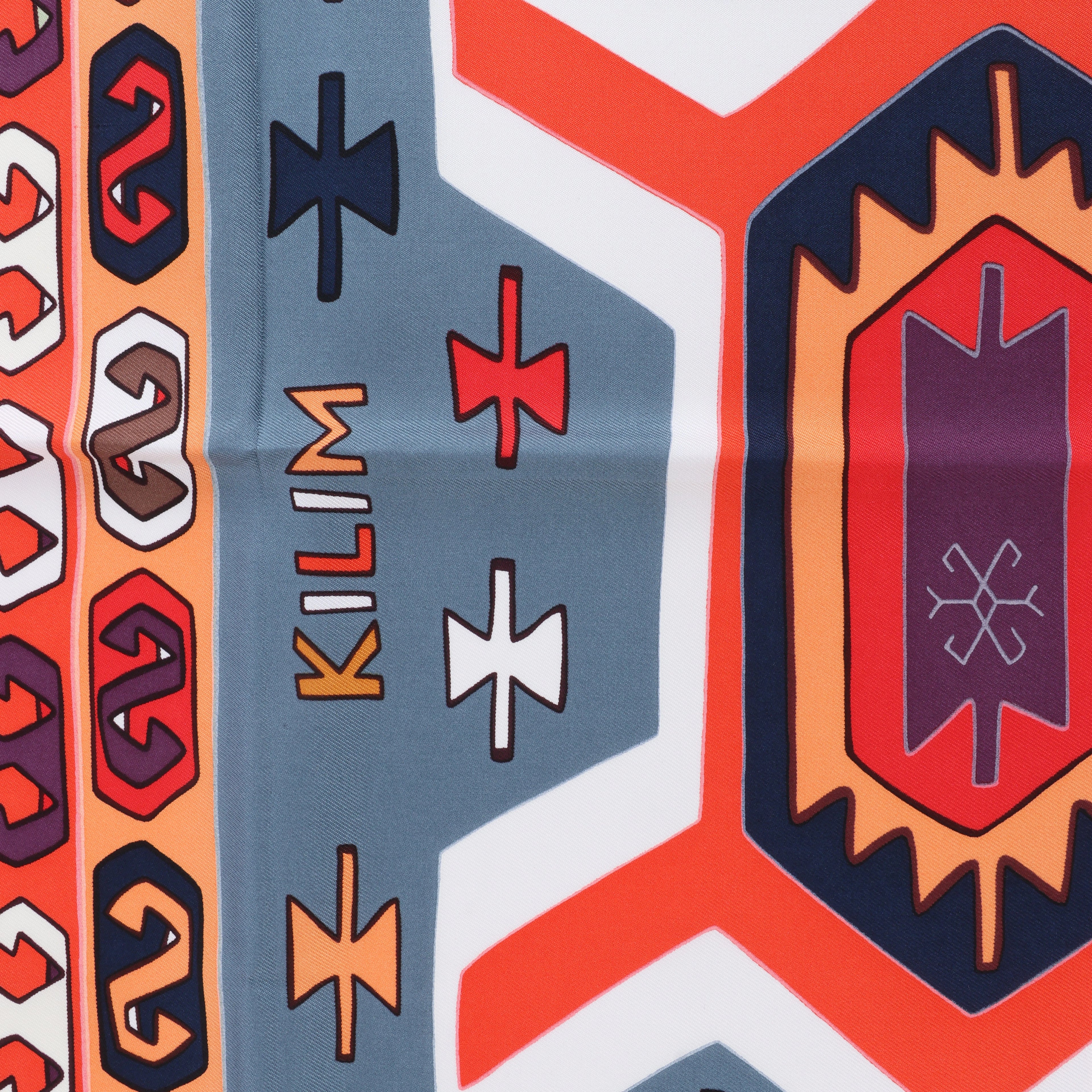 Hermès Carré 90 "KILIM" Silk handkerchief in Gray x Red