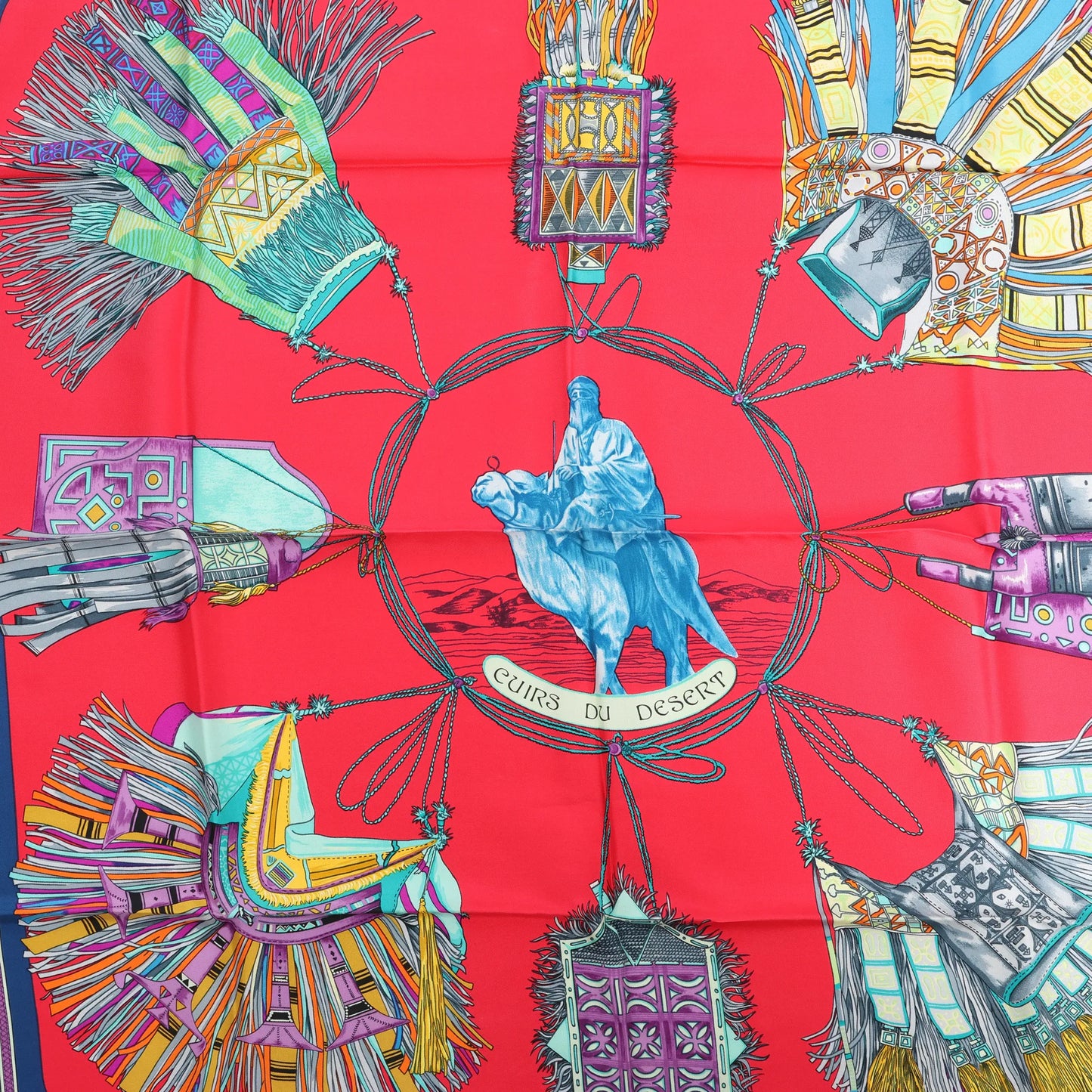 Hermès Carré 90 „Cuirs Du Desert“ Seidentaschentuch in Marineblau x Rot