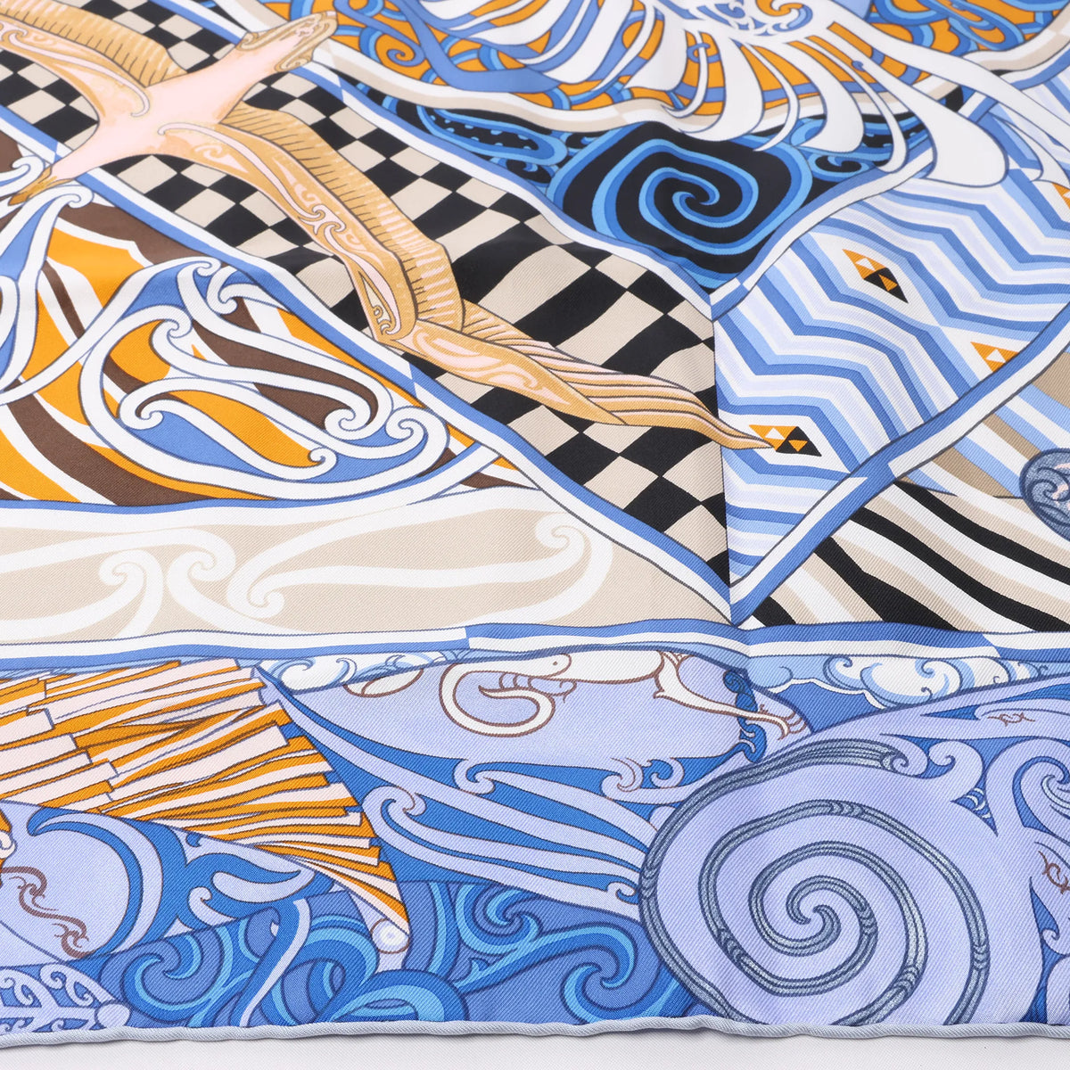 Hermès Carré 90 "Kawaora" Silk handkerchief in Blue