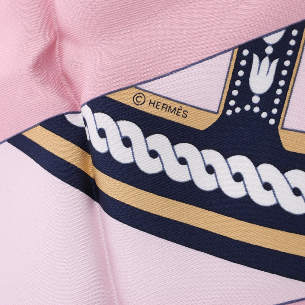 Hermès Carré 90 "LA BERLINE BAYADERE" Silk handkerchief in Pink