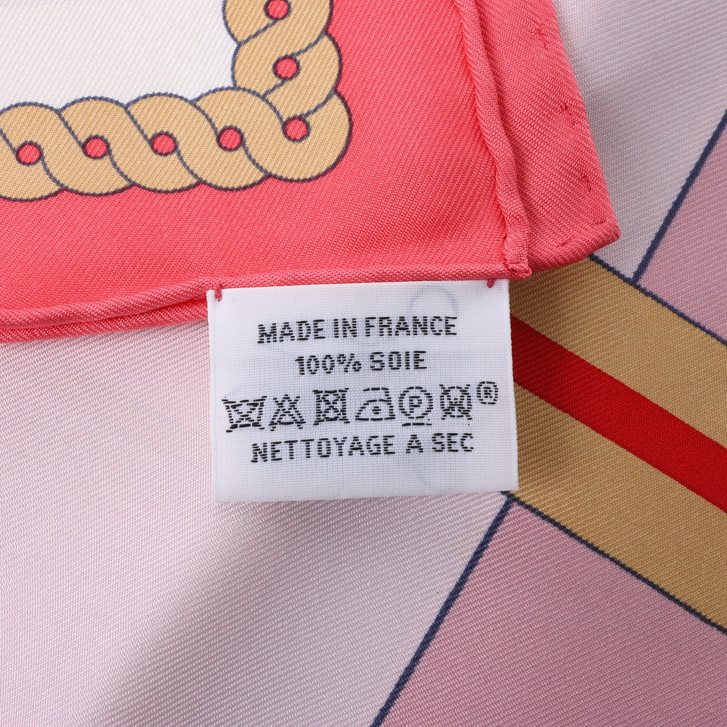 Hermès Carré 90 "LA BERLINE BAYADERE" Silk handkerchief in Pink