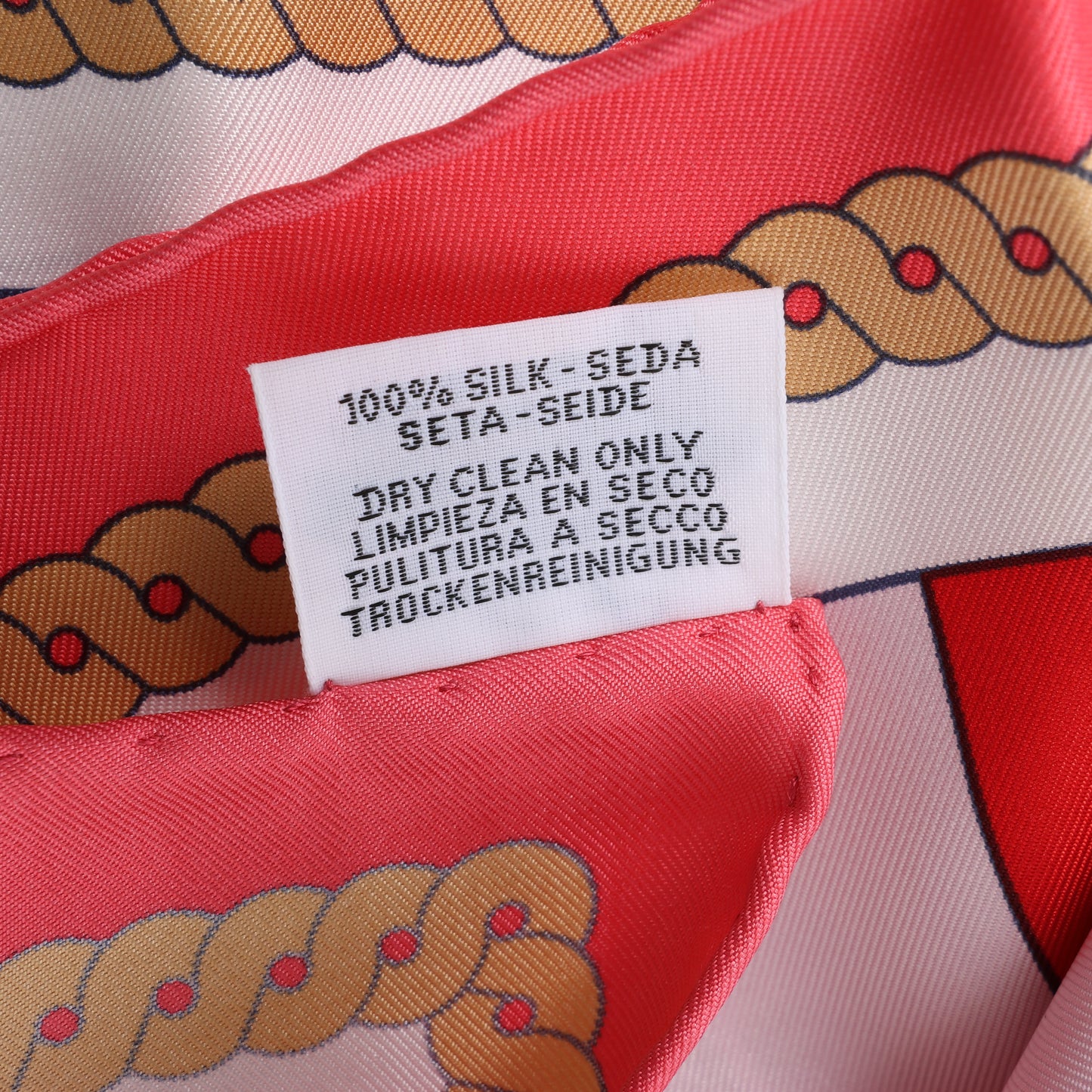 Hermès Carré 90 "LA BERLINE BAYADERE" Foulard 100% Soie en Rose