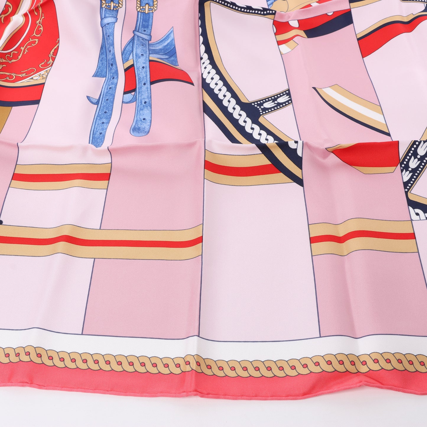 Hermès Carré 90 "LA BERLINE BAYADERE" Foulard 100% Soie en Rose
