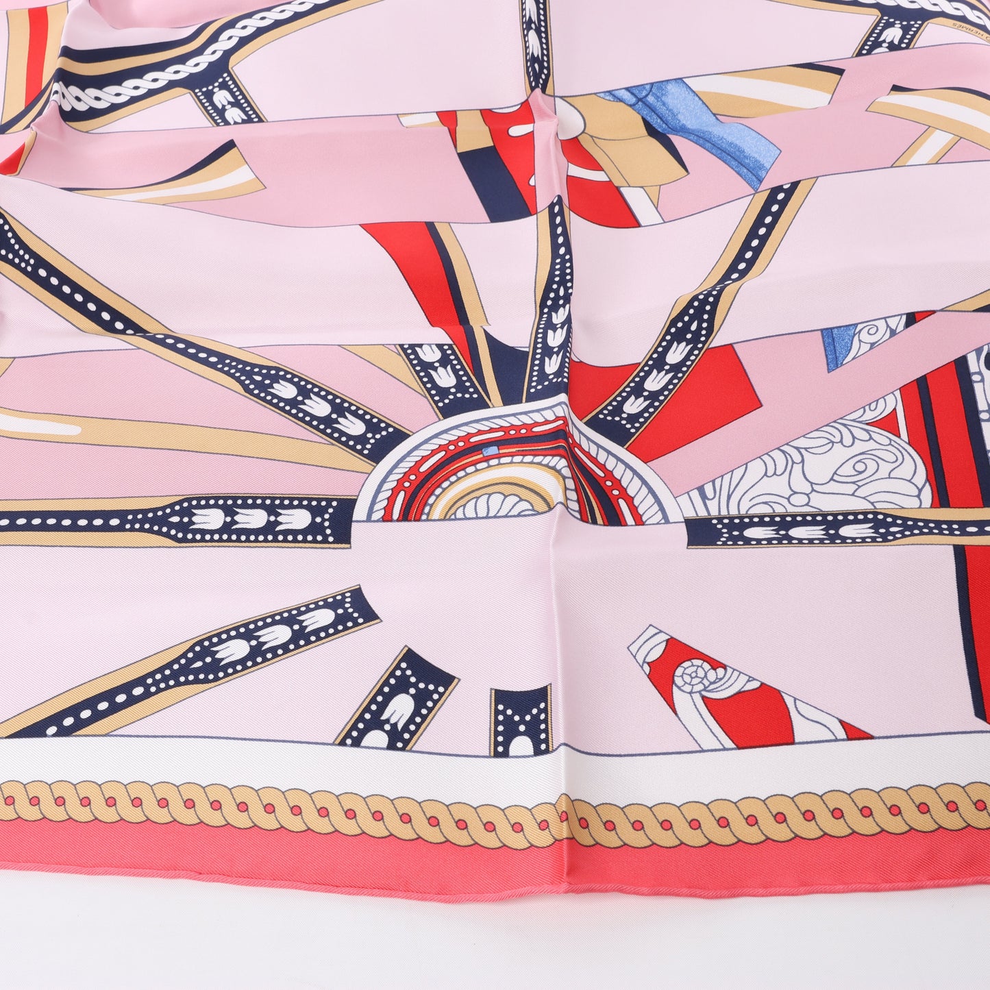 Hermès Carré 90 "LA BERLINE BAYADERE" Silk handkerchief in Pink