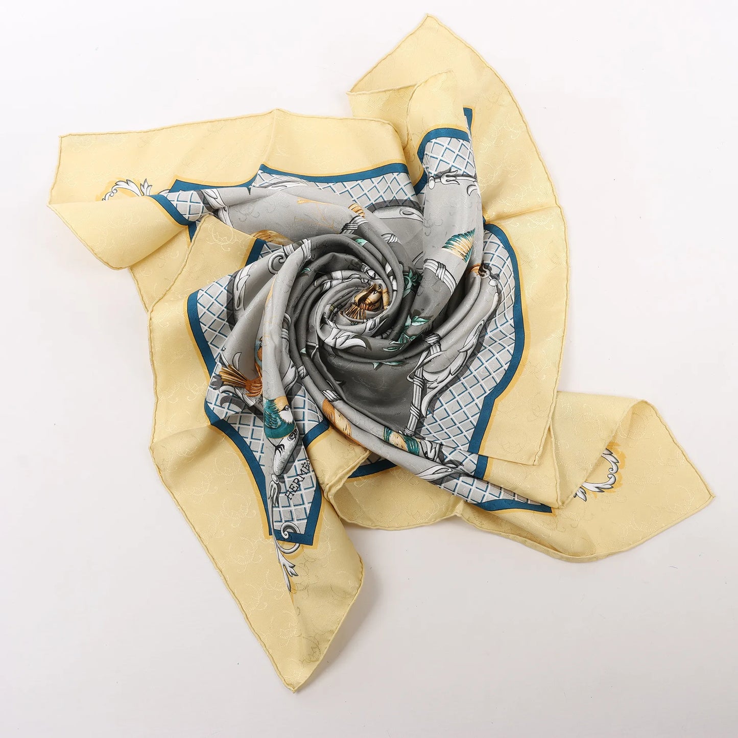 Hermès Carré 90 "LA CLE des CHAMPS" Silk handkerchief in Beige