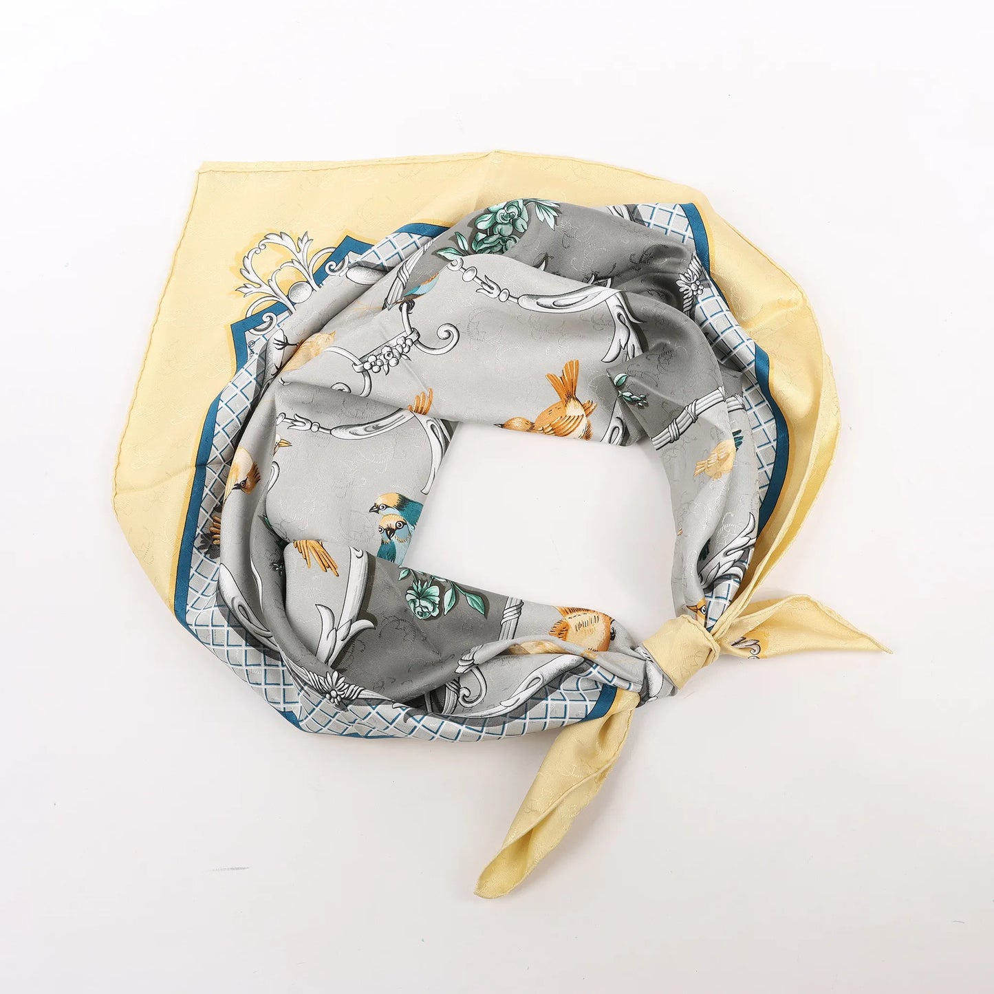 Hermès Carré 90 "LA CLE des CHAMPS" Silk handkerchief in Beige