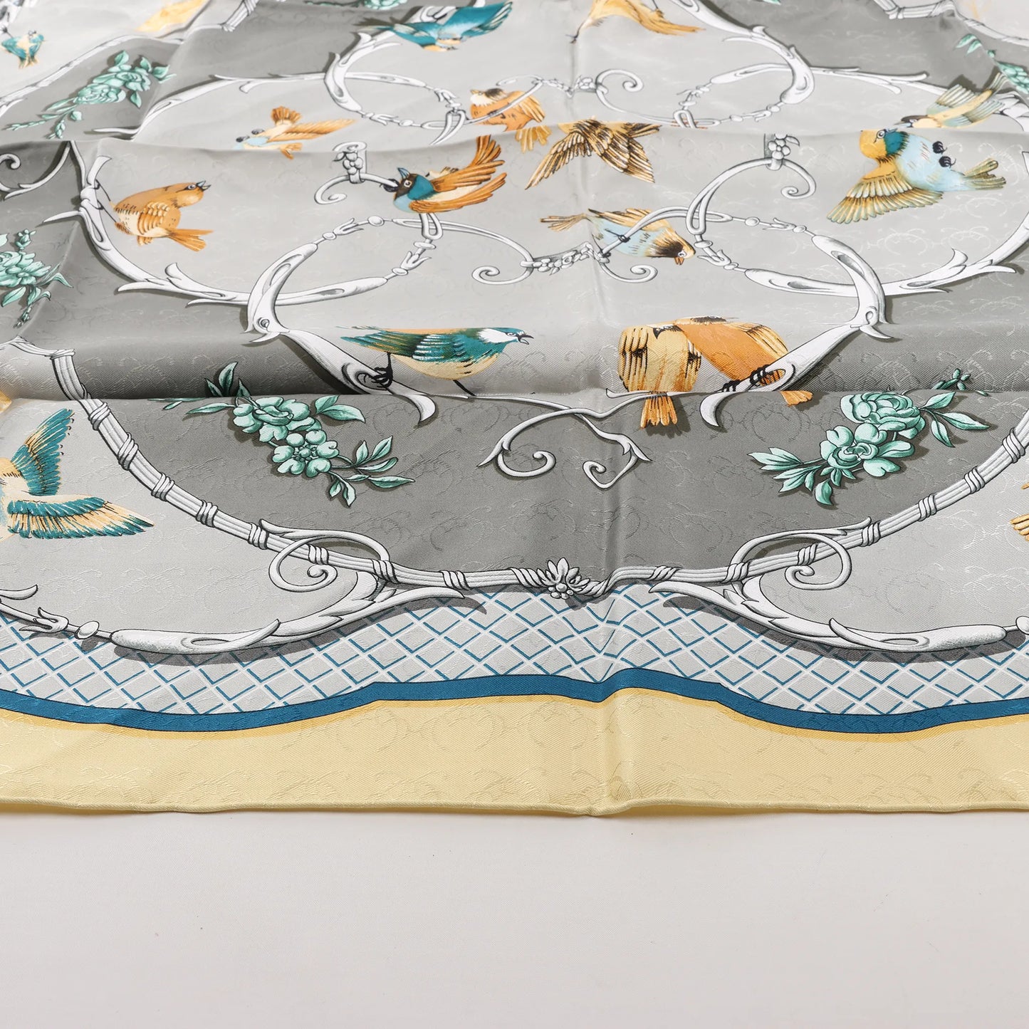 Hermès Carré 90 "LA CLE des CHAMPS" Silk handkerchief in Beige