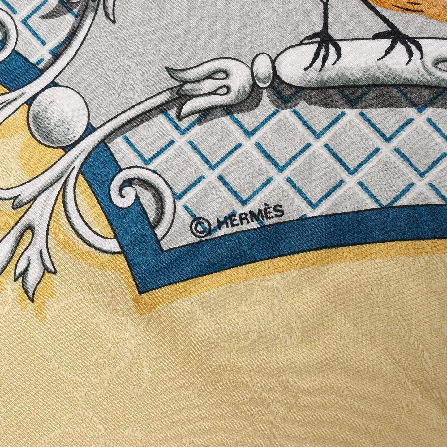 Hermès Carré 90 "LA CLE des CHAMPS" Silk handkerchief in Beige