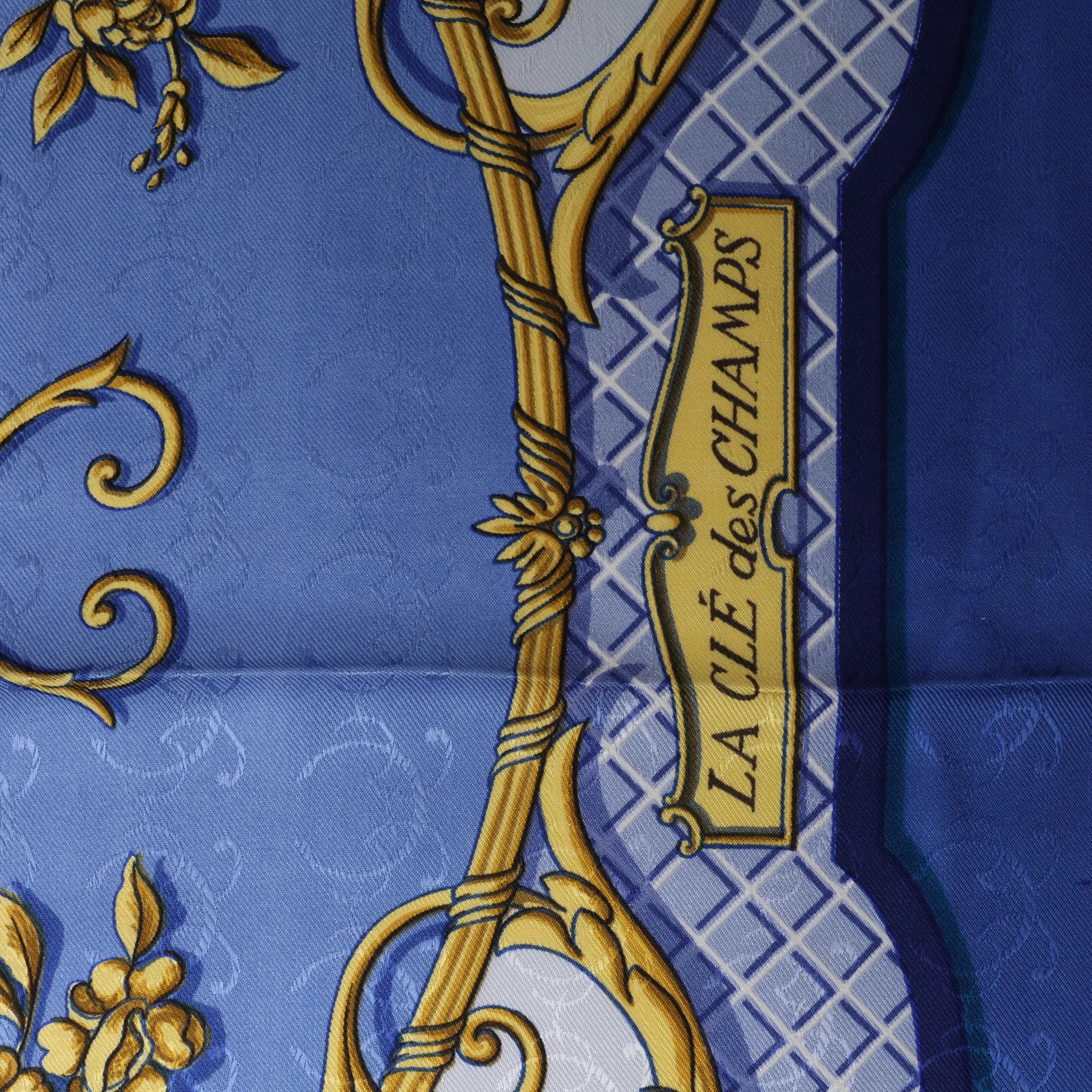 Hermès Carré 90 "LA CLE des CHAMPS" Silk handkerchief in Blue