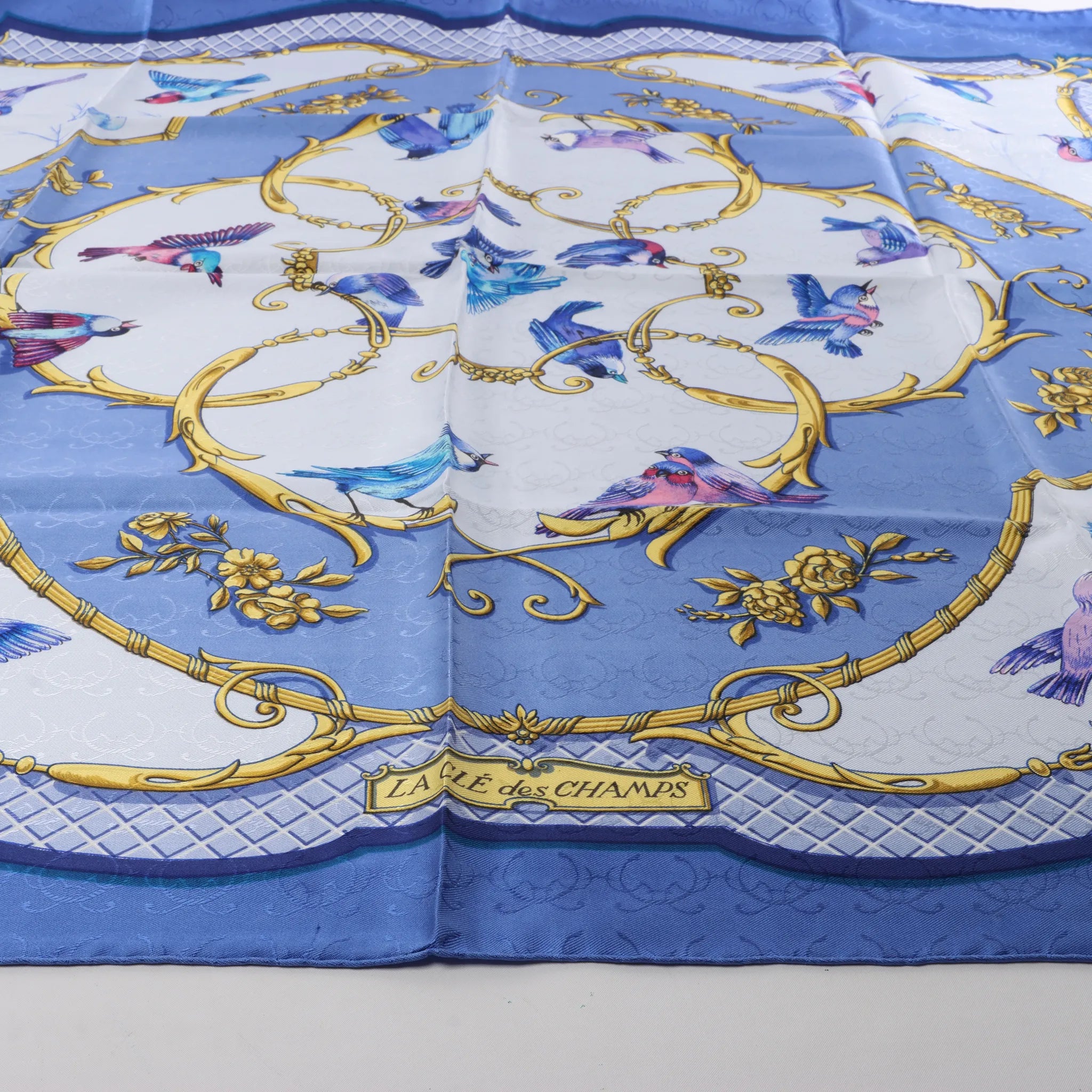 Hermès Carré 90 "LA CLE des CHAMPS" Silk handkerchief in Blue