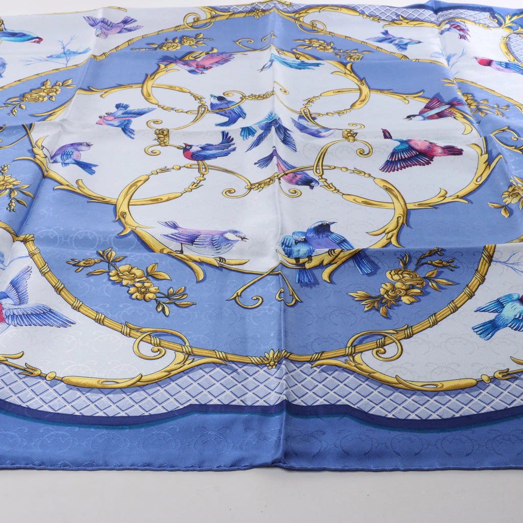 Hermès Carré 90 "LA CLE des CHAMPS" Silk handkerchief in Blue