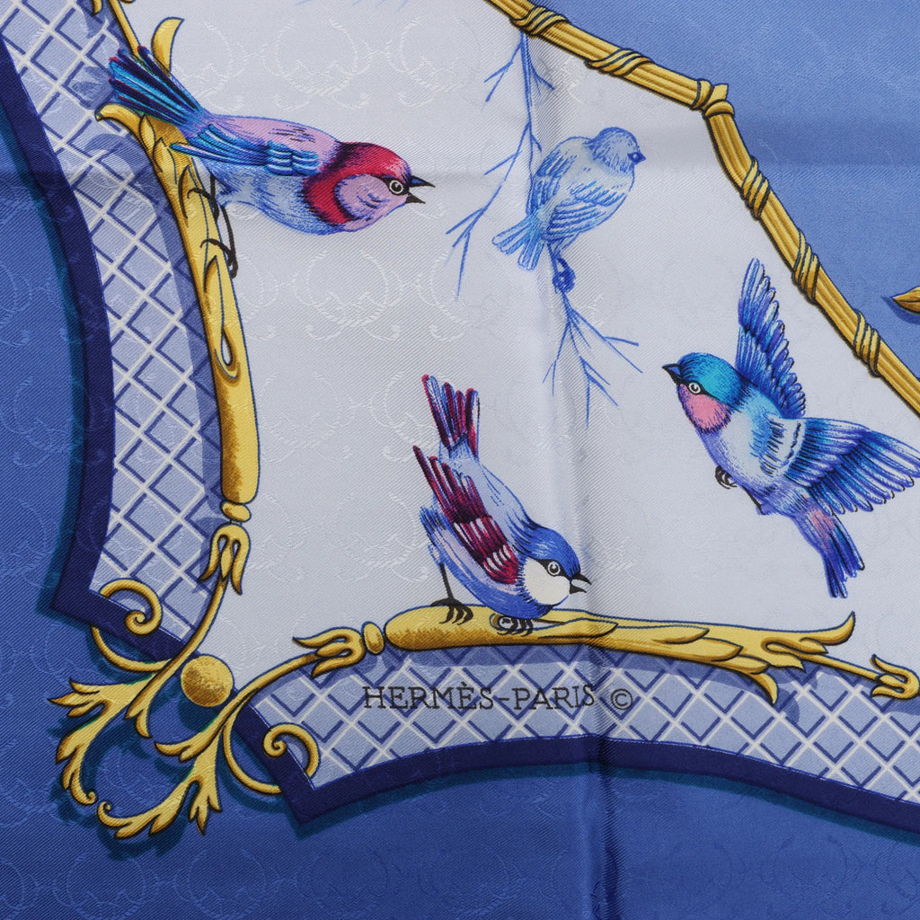 Hermès Carré 90 "LA CLE des CHAMPS" Silk handkerchief in Blue