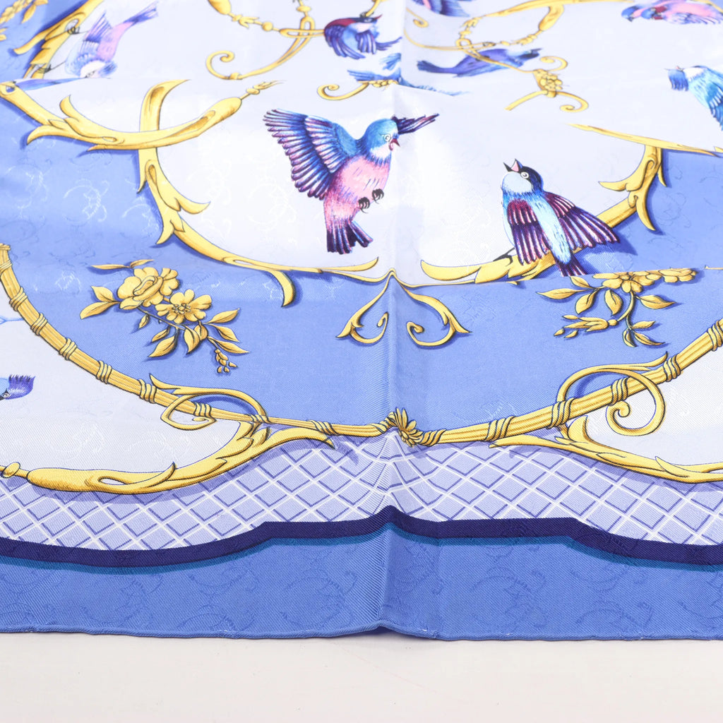 Hermès Carré 90 "LA CLE des CHAMPS" Silk handkerchief in Blue
