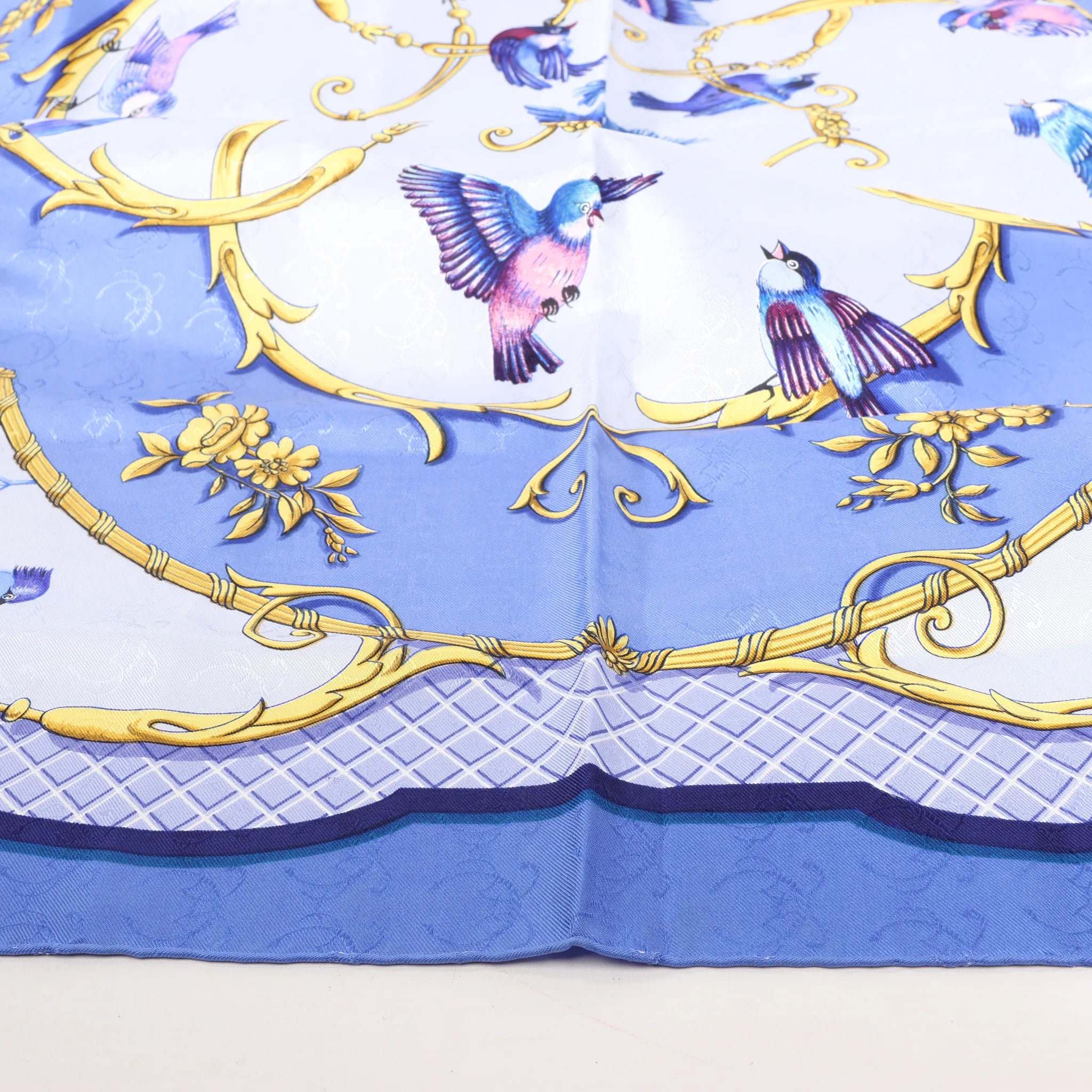 Hermès Carré 90 "LA CLE des CHAMPS" Silk handkerchief in Blue