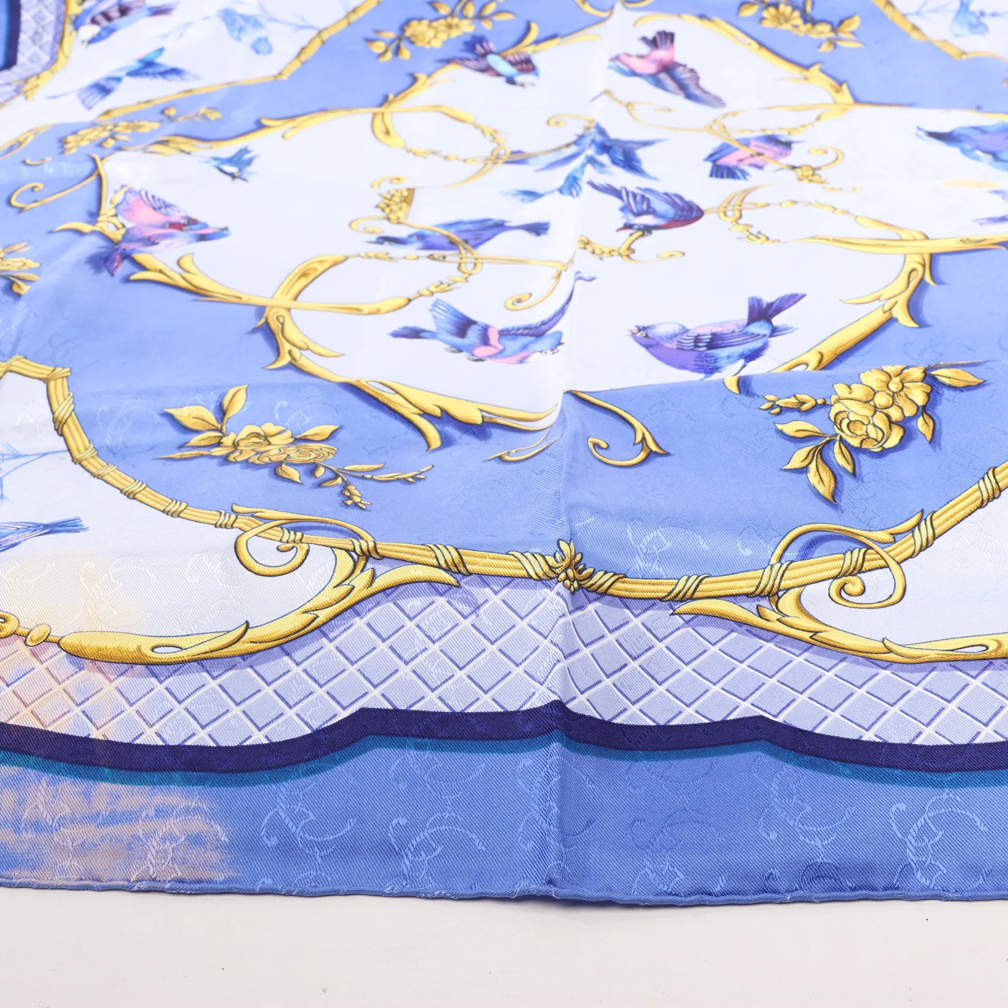 Hermès Carré 90 "LA CLE des CHAMPS" Silk handkerchief in Blue