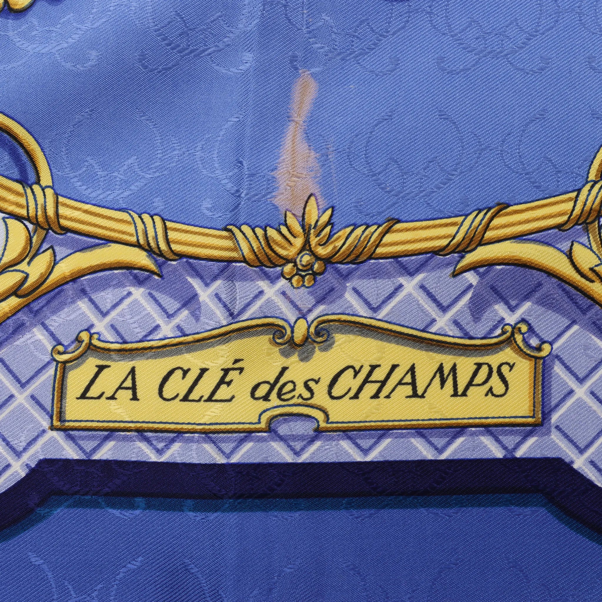 Hermès Carré 90 "LA CLE des CHAMPS" Silk handkerchief in Blue