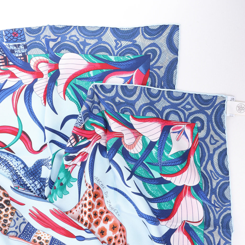 Hermès Carré 90 "LA MARCHE Du ZAMBEZE" Silk handkerchief in Blue
