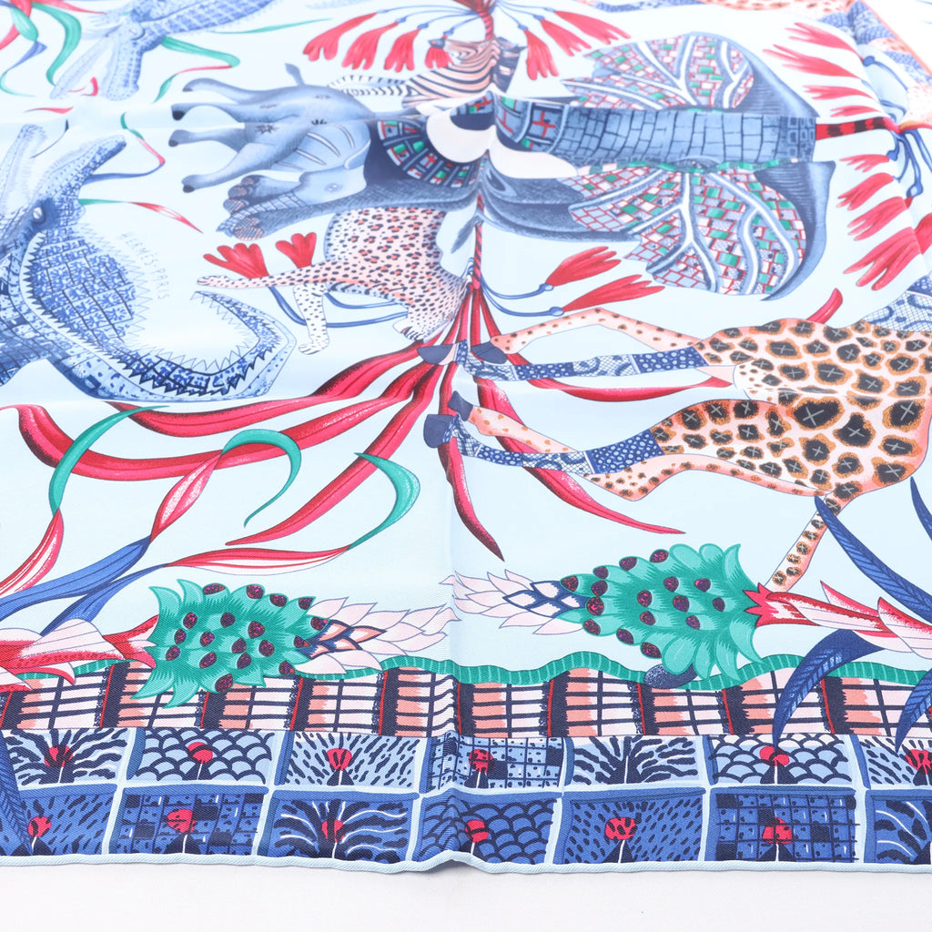 Hermès Carré 90 "LA MARCHE Du ZAMBEZE" Silk handkerchief in Blue