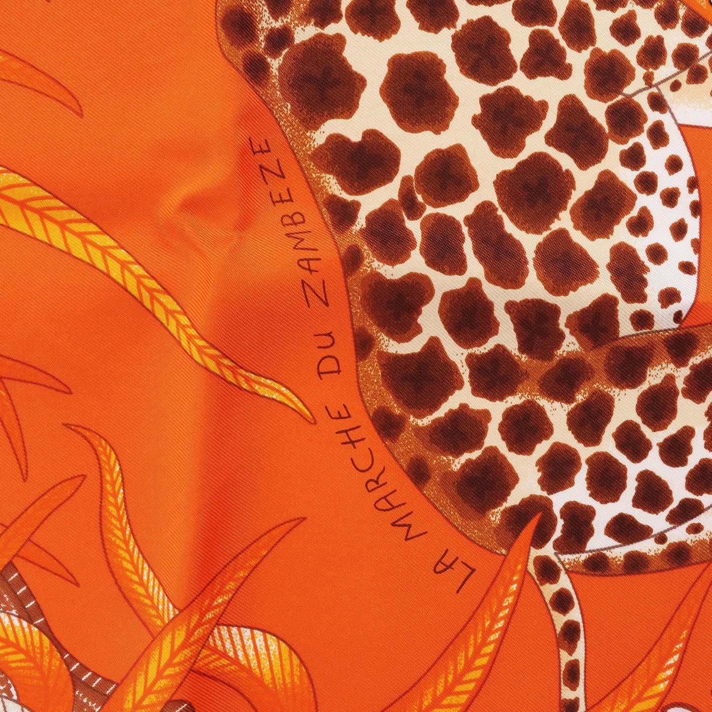 Hermès Carré 90 „LA MARCHE Du ZAMBEZE“ Seidentaschentuch in Orange
