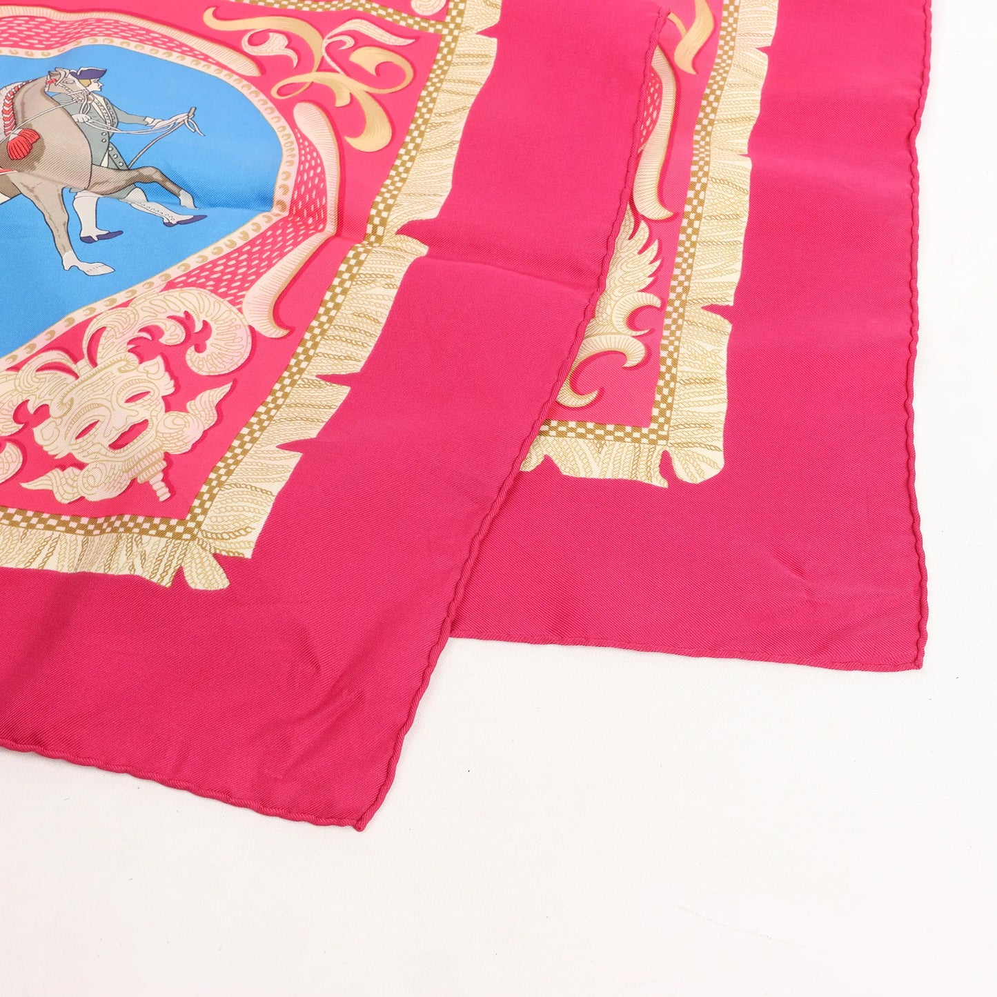 Hermès Carré 90 „LA PRESENTATION“ Seidentaschentuch in Burgunderrot