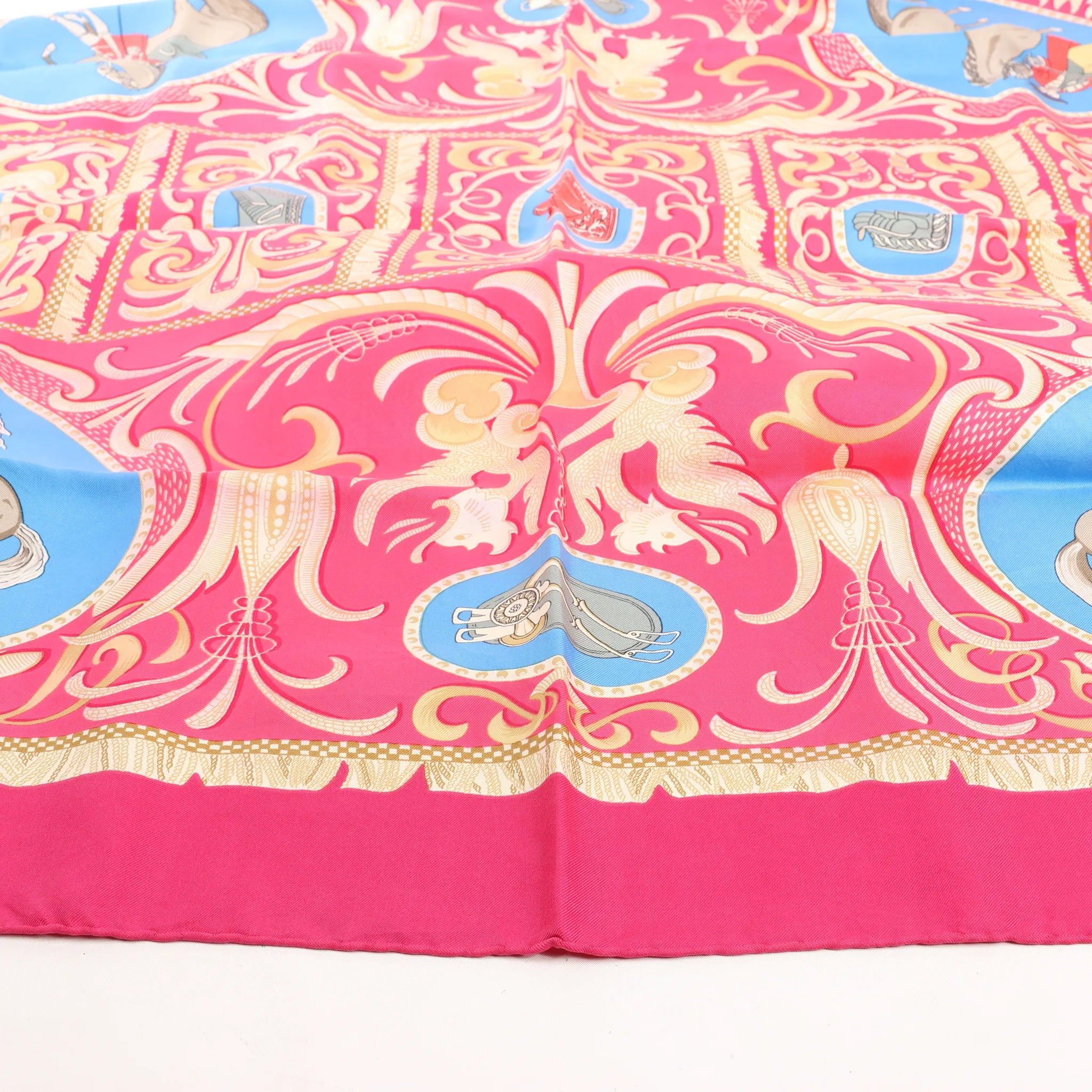 Hermès Carré 90 "LA PRESENTATION" Silk handkerchief in Burgundy