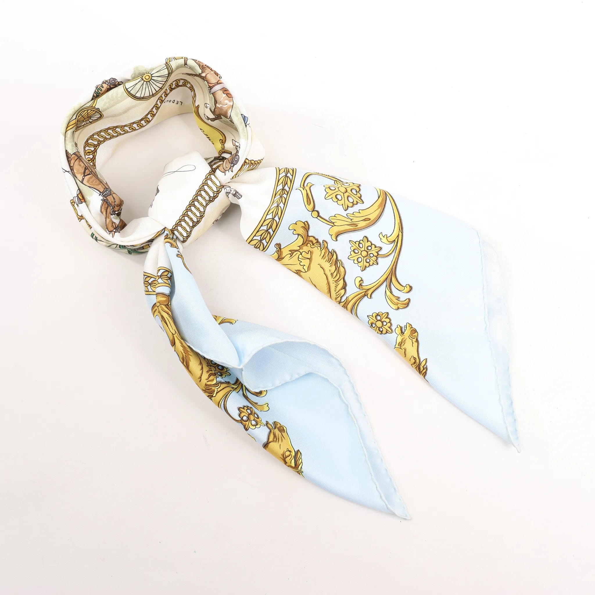 Hermès Carré 90 "LA PROMENADE DE LONGCHAMPS" Silk handkerchief in Blue
