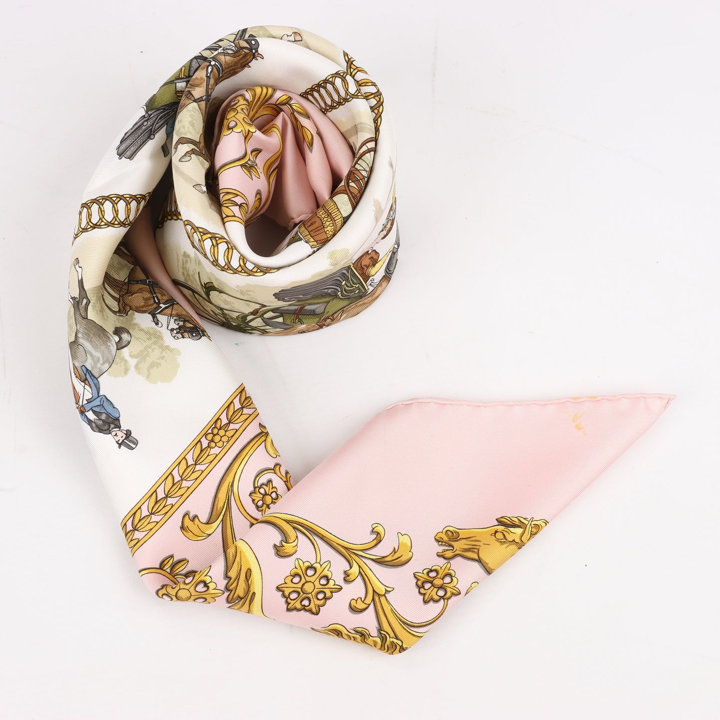 Hermès Carré 90 "LA PROMENADE DE LONGCHAMPS" Silk handkerchief in Pink