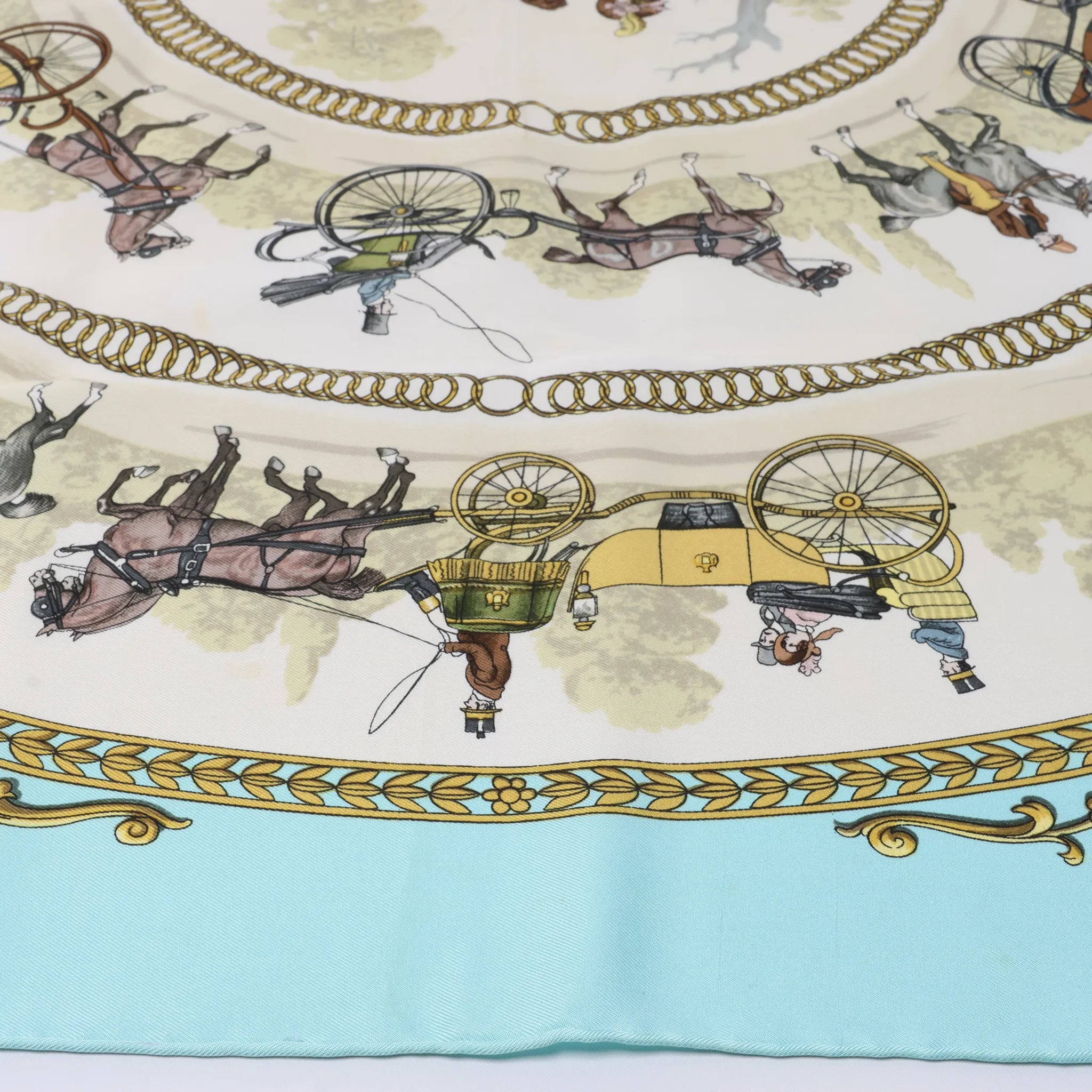 Hermès Carré 90 "LA PROMENADE DE LONGCHAMPS" Silk handkerchief in Blue