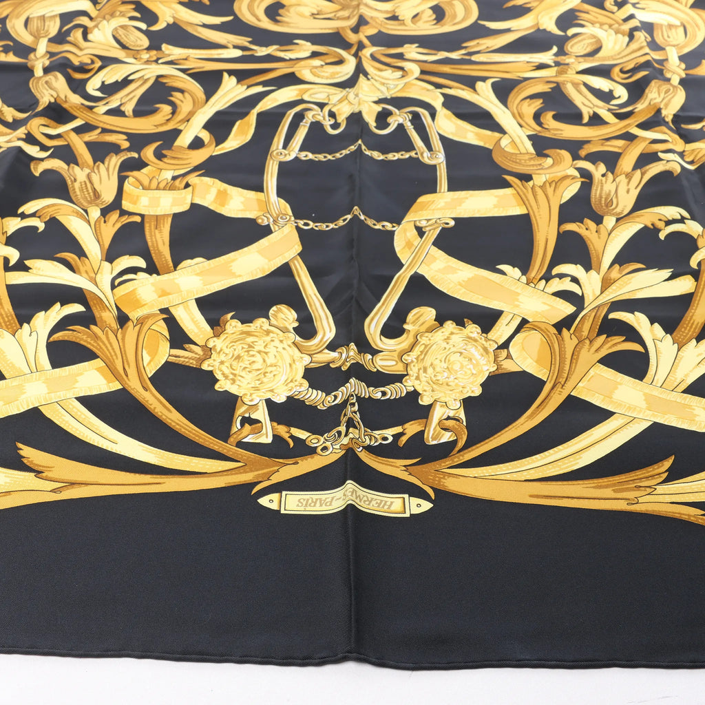 Hermès Carré 90 "LE MORS A LA CONETABLE" Silk handkerchief in Black x Gold